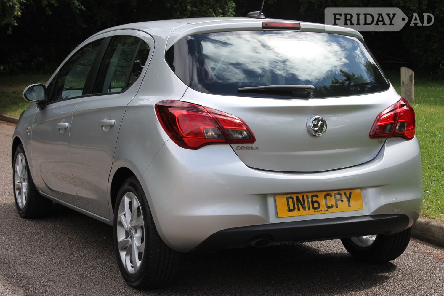 [ berth ]Vauxhall Corsa