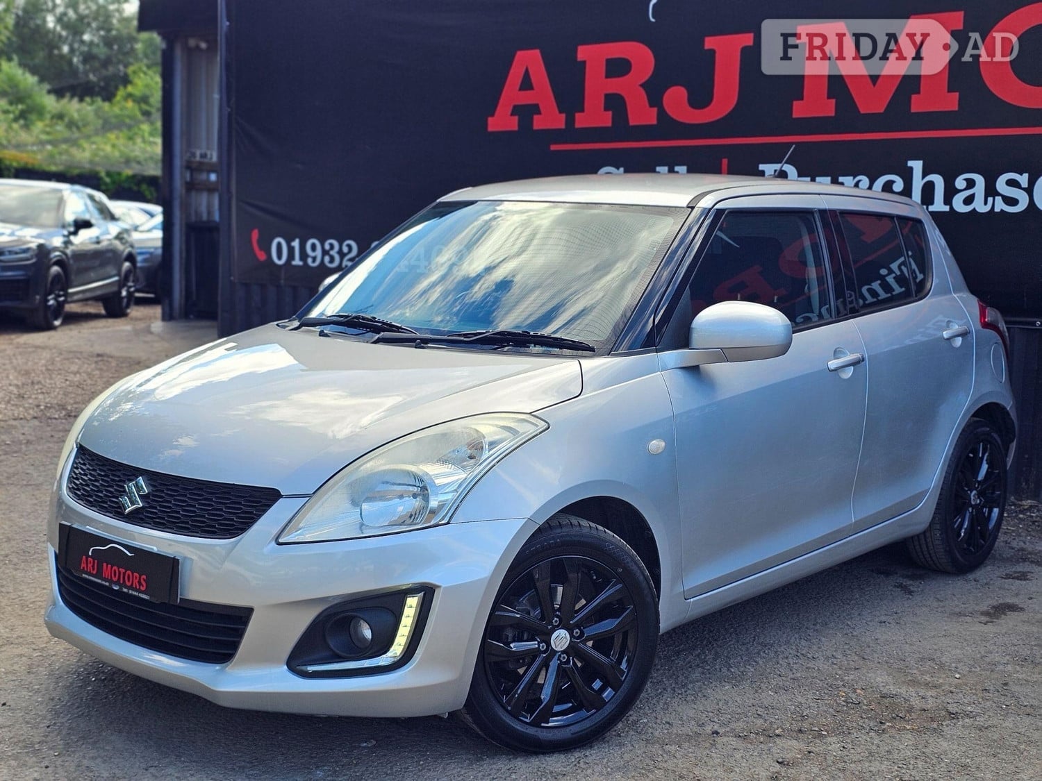 Suzuki Swift 2015 - Cars in Addlestone