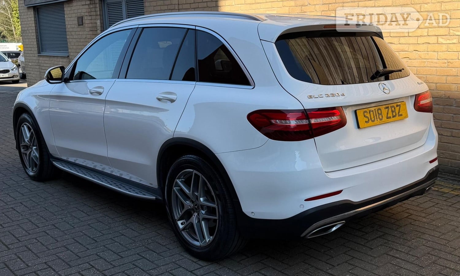 Mercedes-Benz GLC 2018 - Cars in Willesden