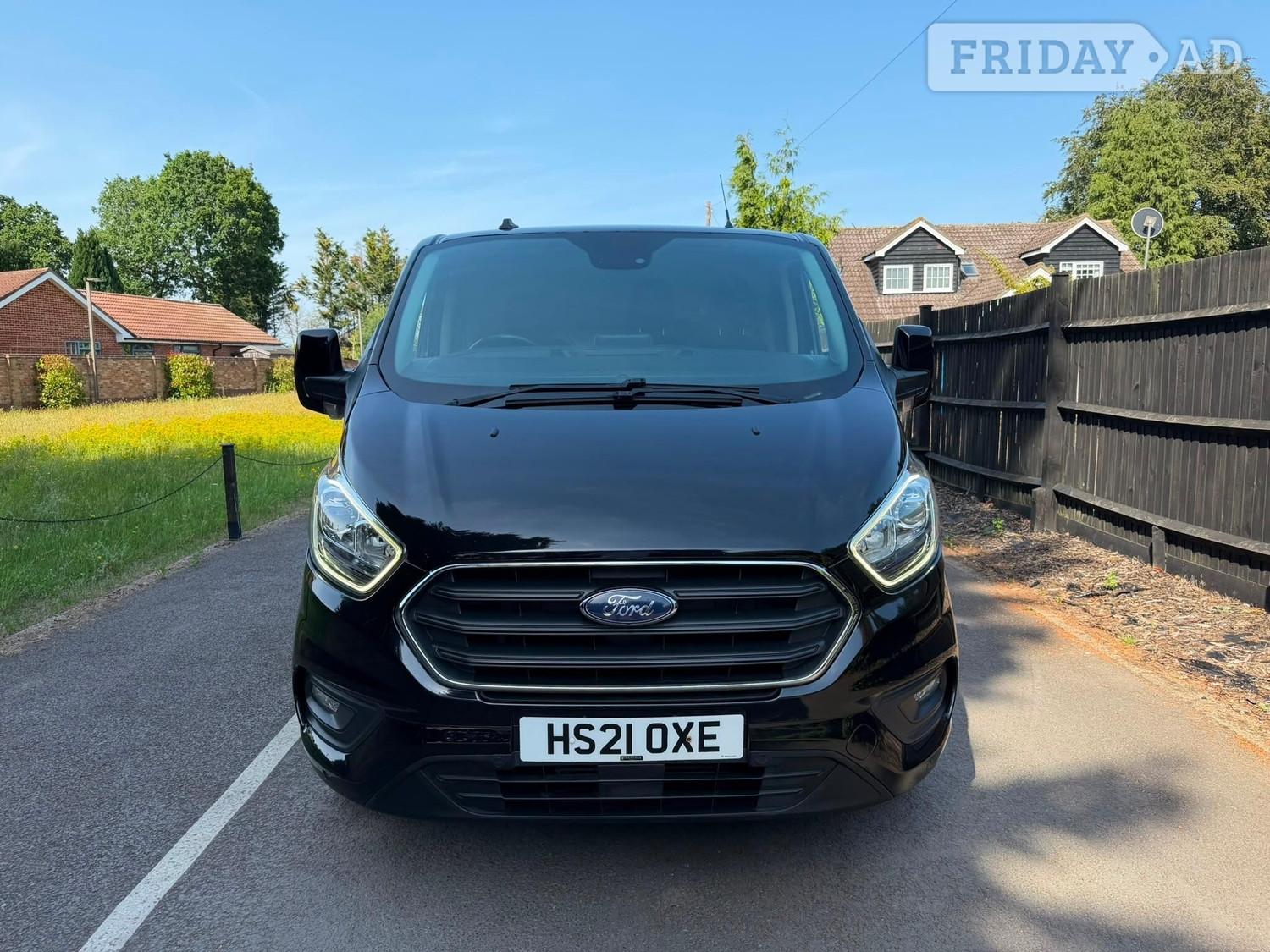 [ berth ]Ford Transit Custom