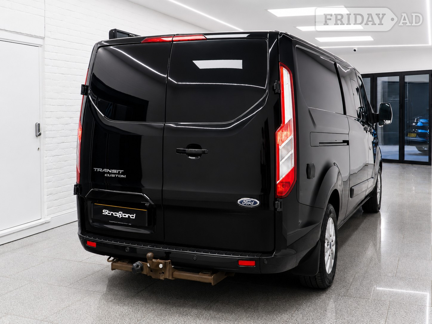 [ berth ]Ford Transit Custom