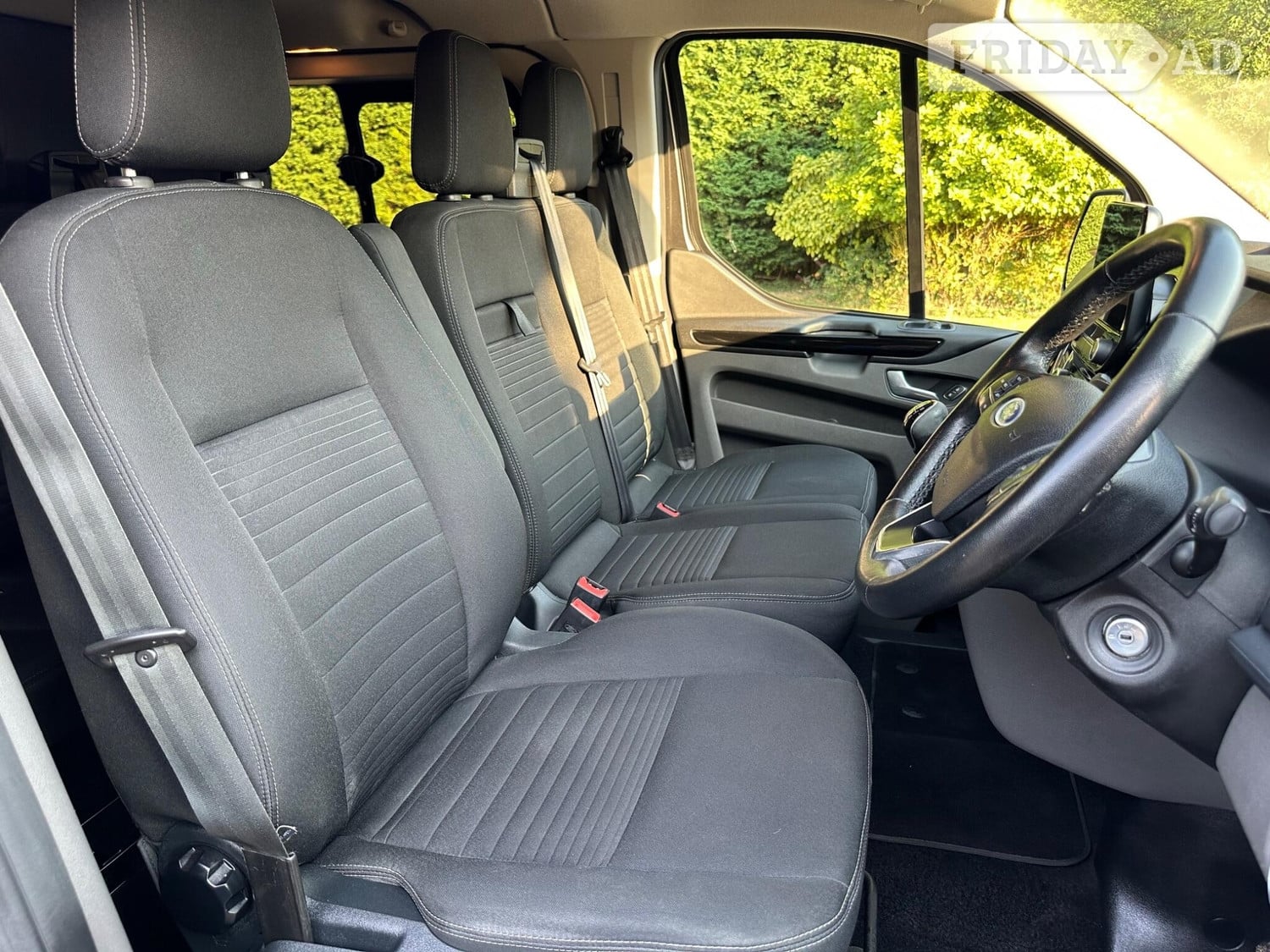 [ berth ]Ford Transit Custom