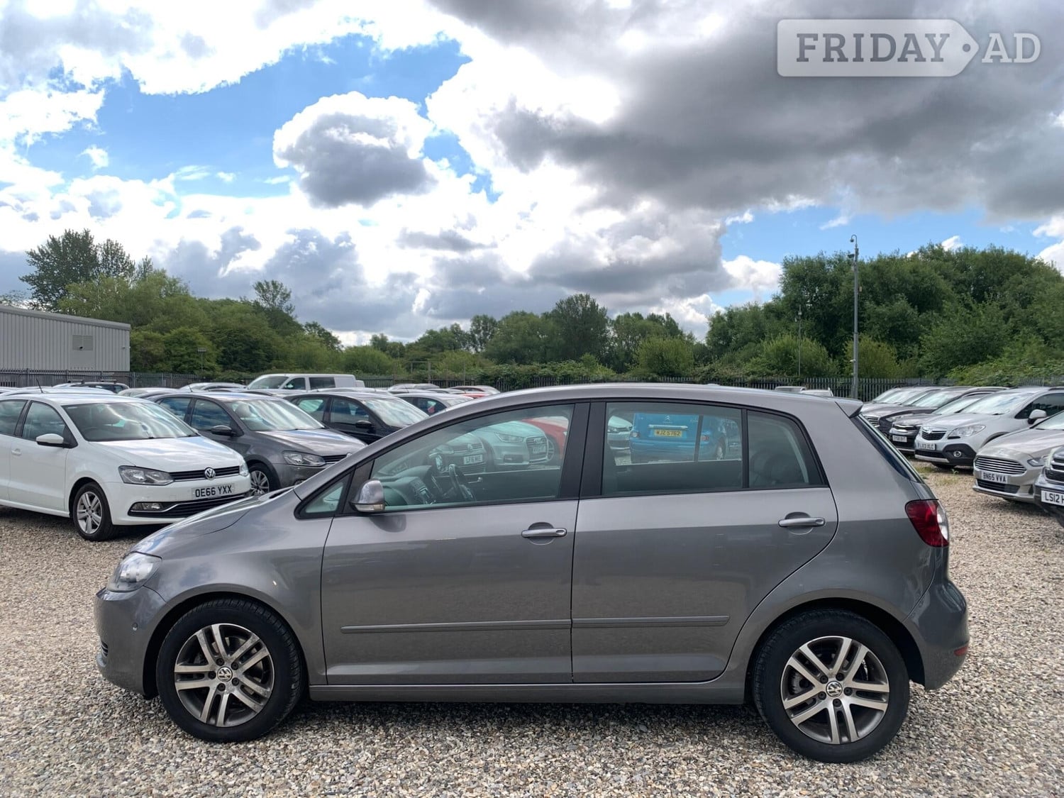 Volkswagen Golf Plus 2010 - Cars in Swindon