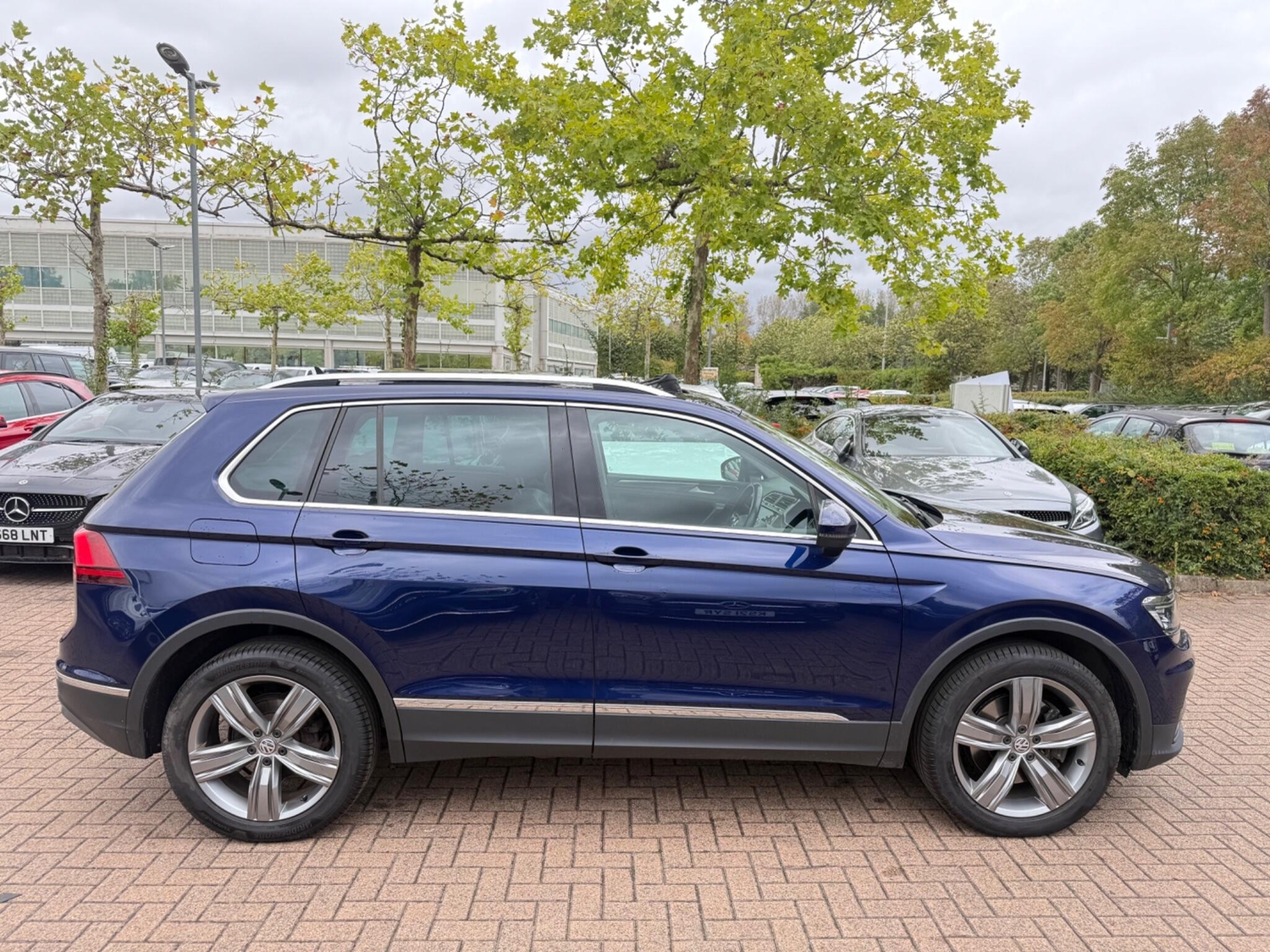 Volkswagen Tiguan 2018 - Cars
