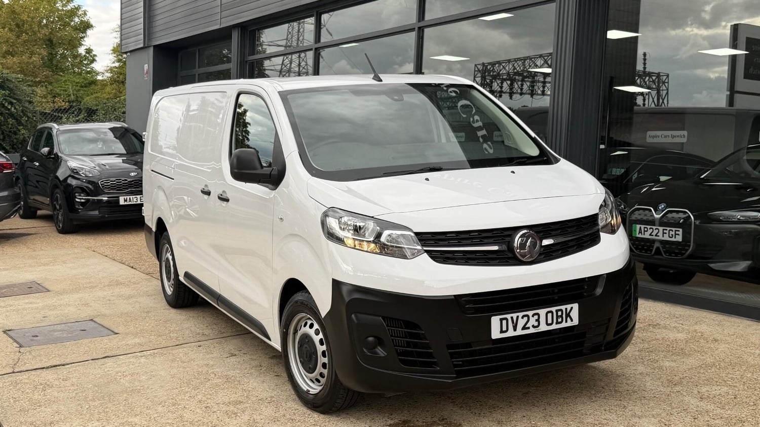 [ berth ]Vauxhall Vivaro
