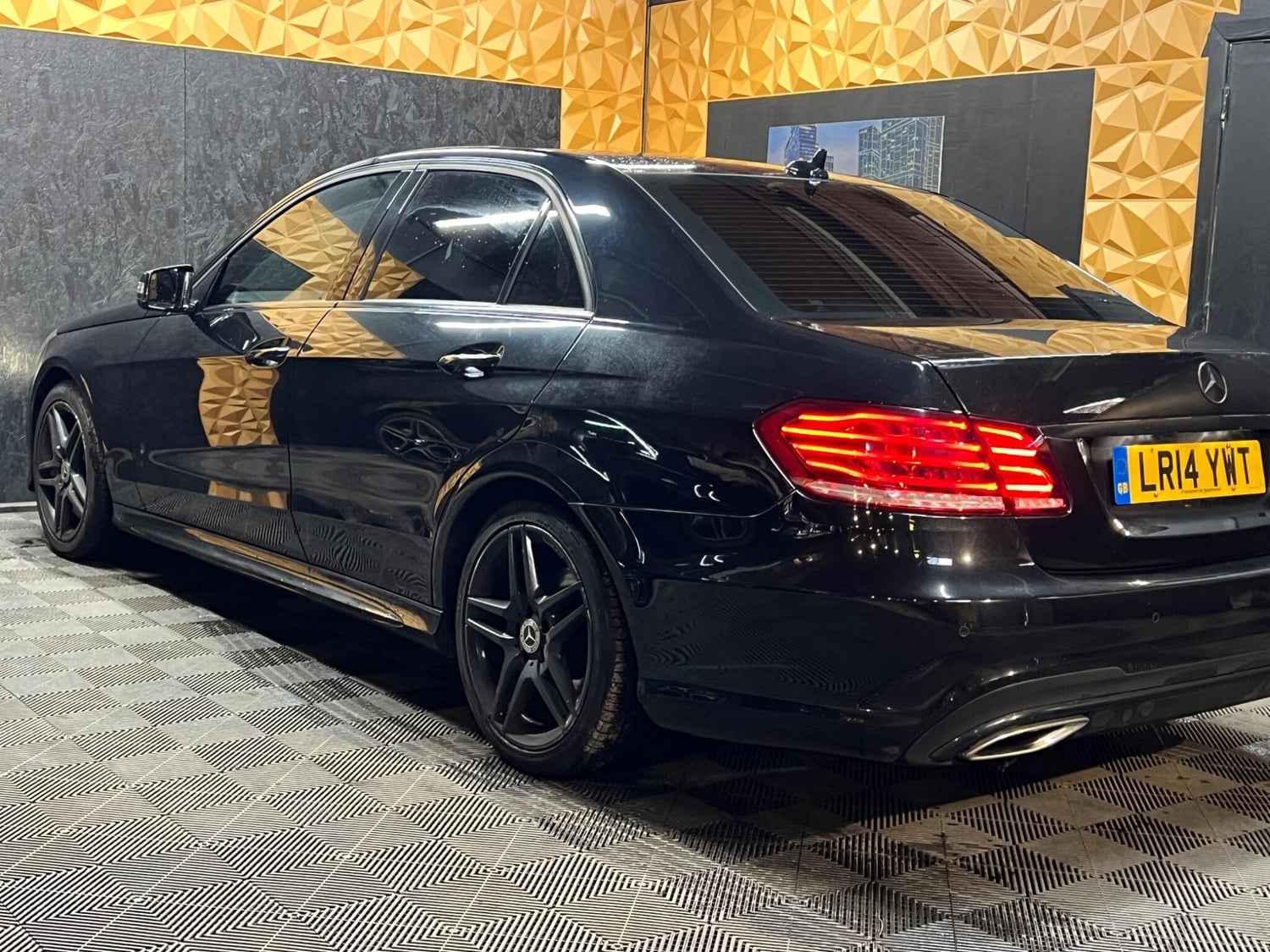 Mercedes-Benz E Class 2014 - Cars in Halifax