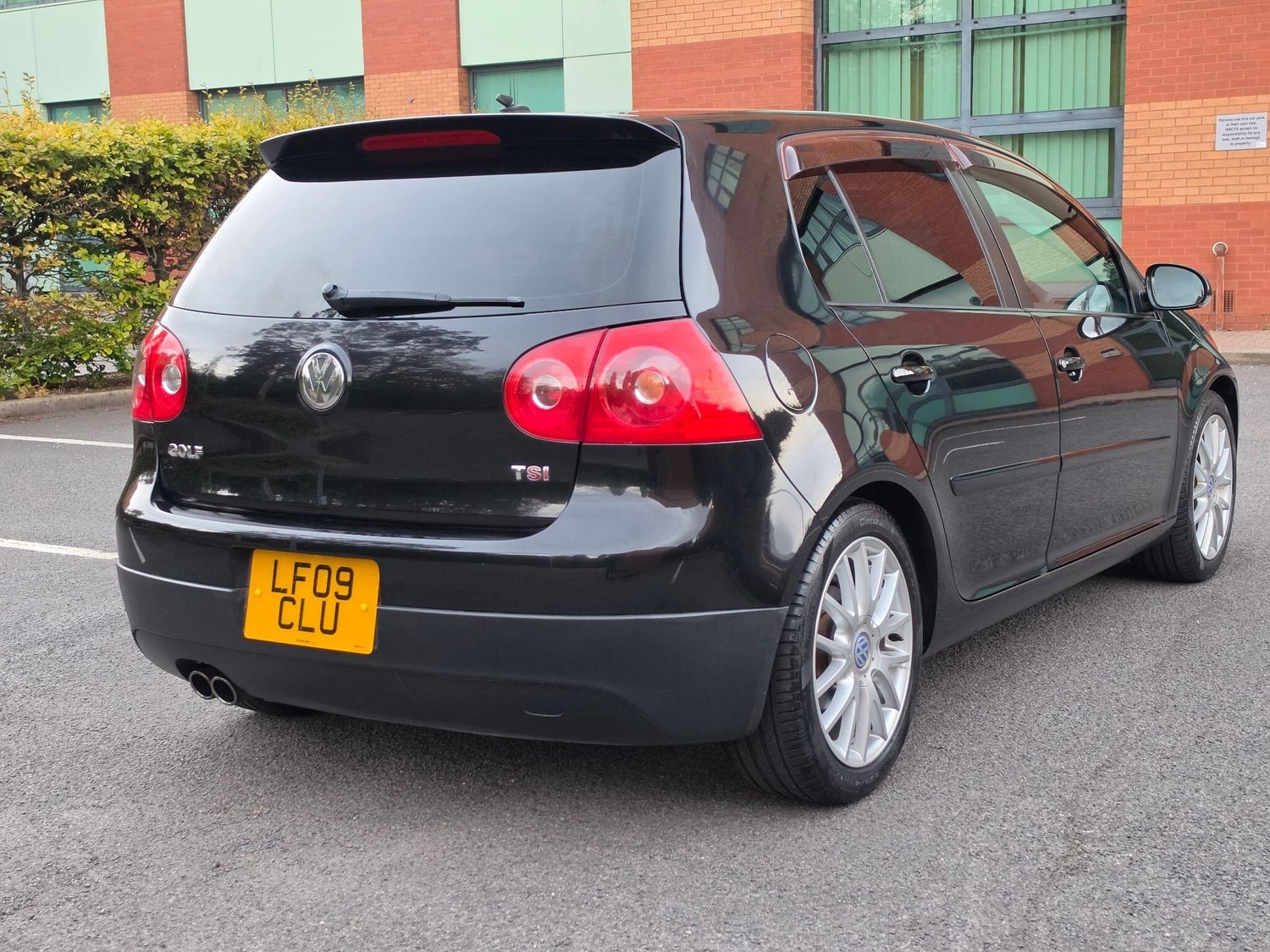 Volkswagen Golf 2009 - Cars