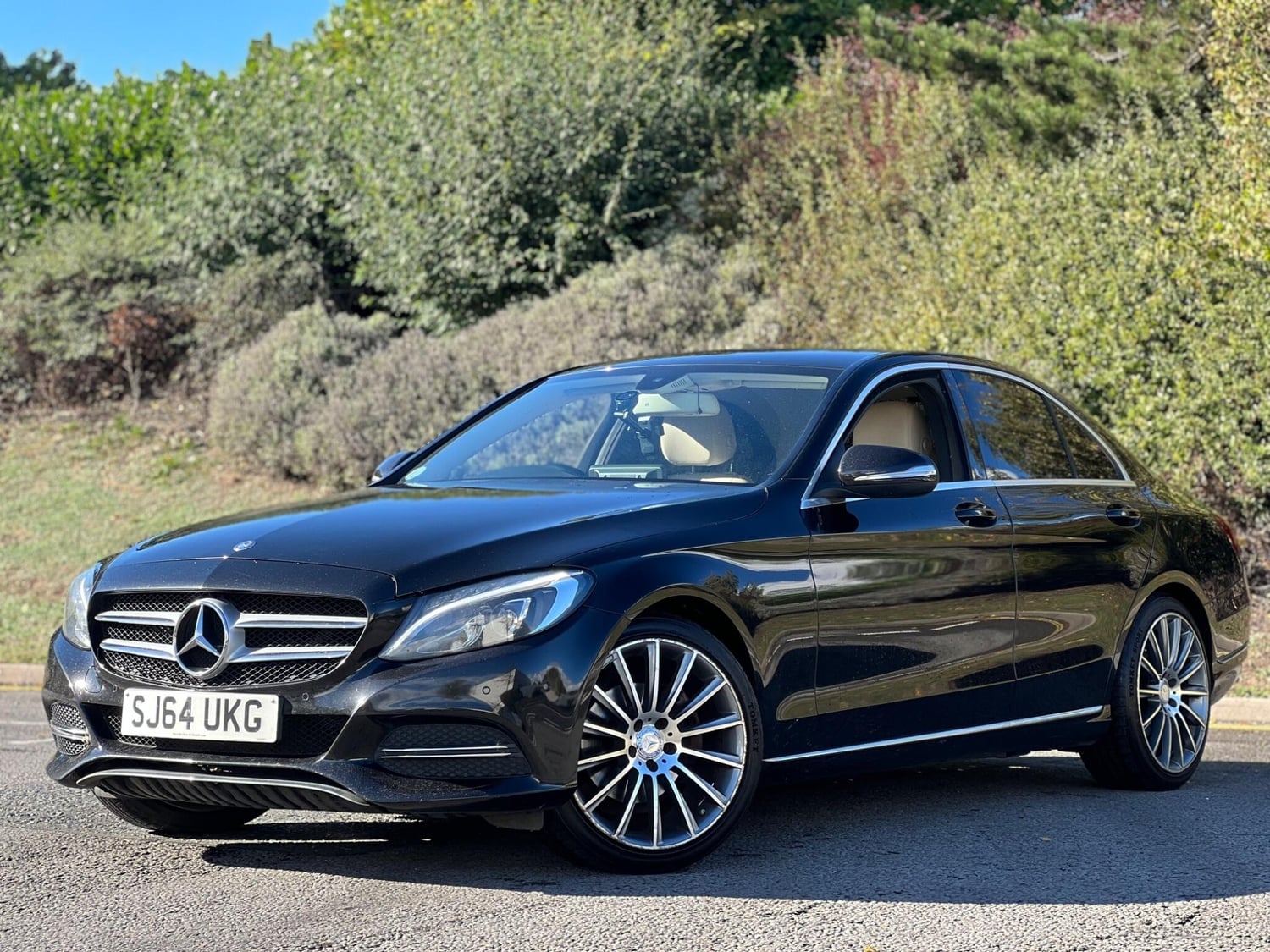 [ berth ]Mercedes-Benz C Class