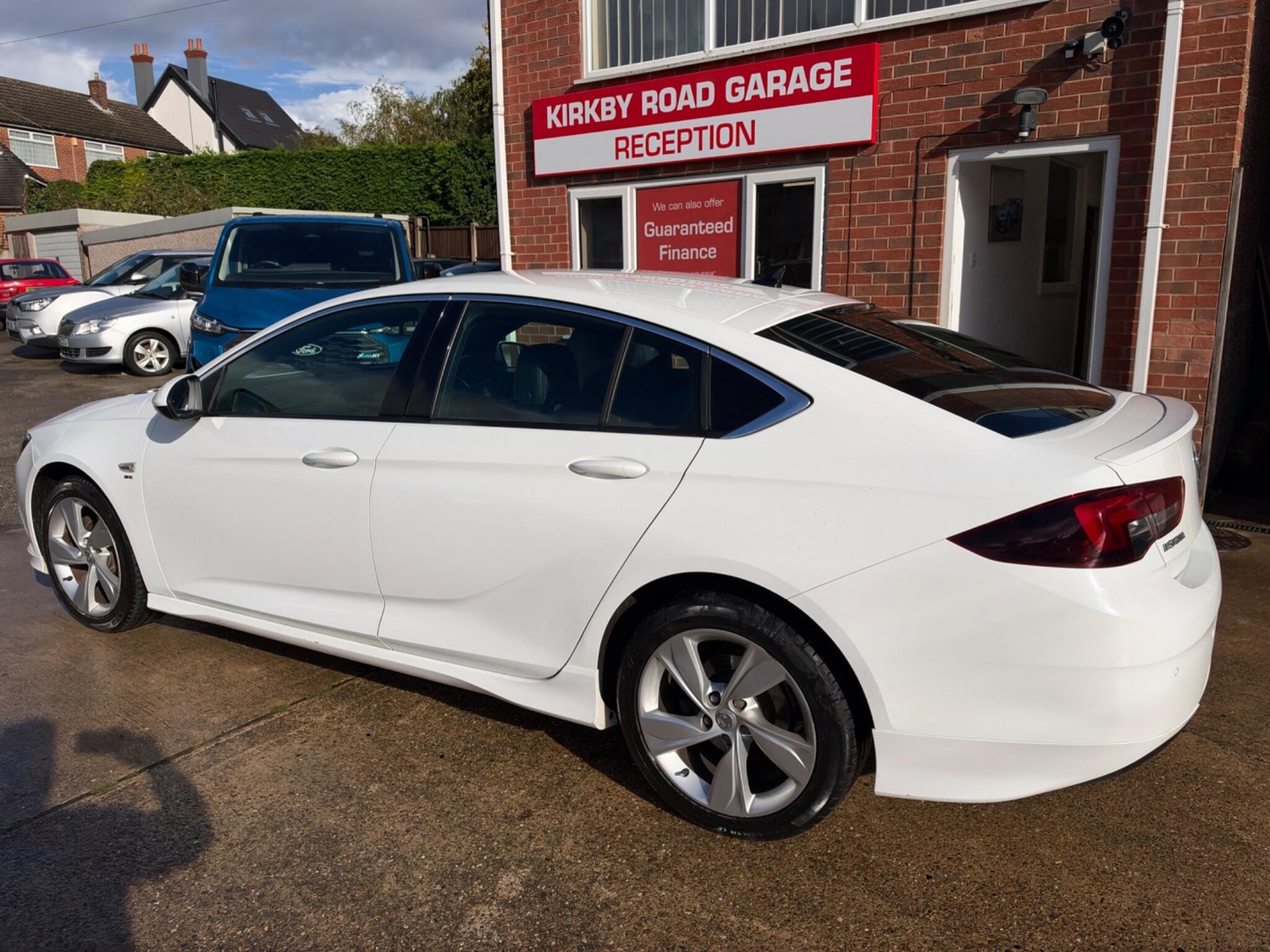 [ berth ]Vauxhall Insignia