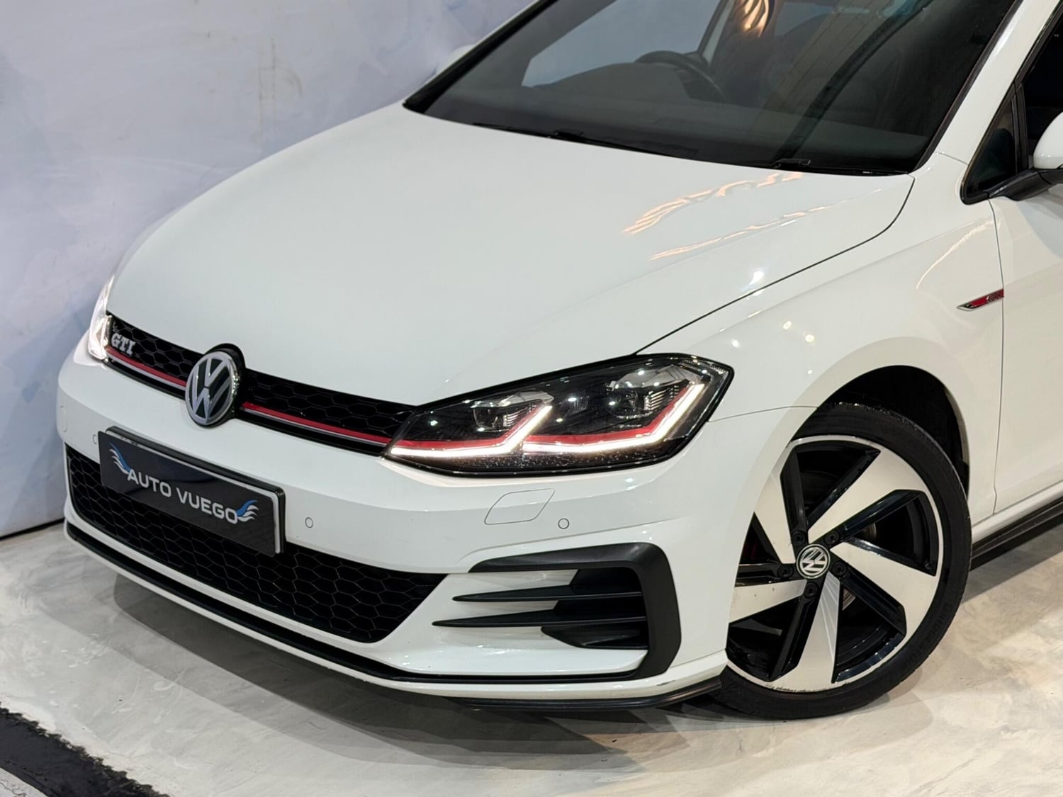 Volkswagen Golf 2017 - Cars
