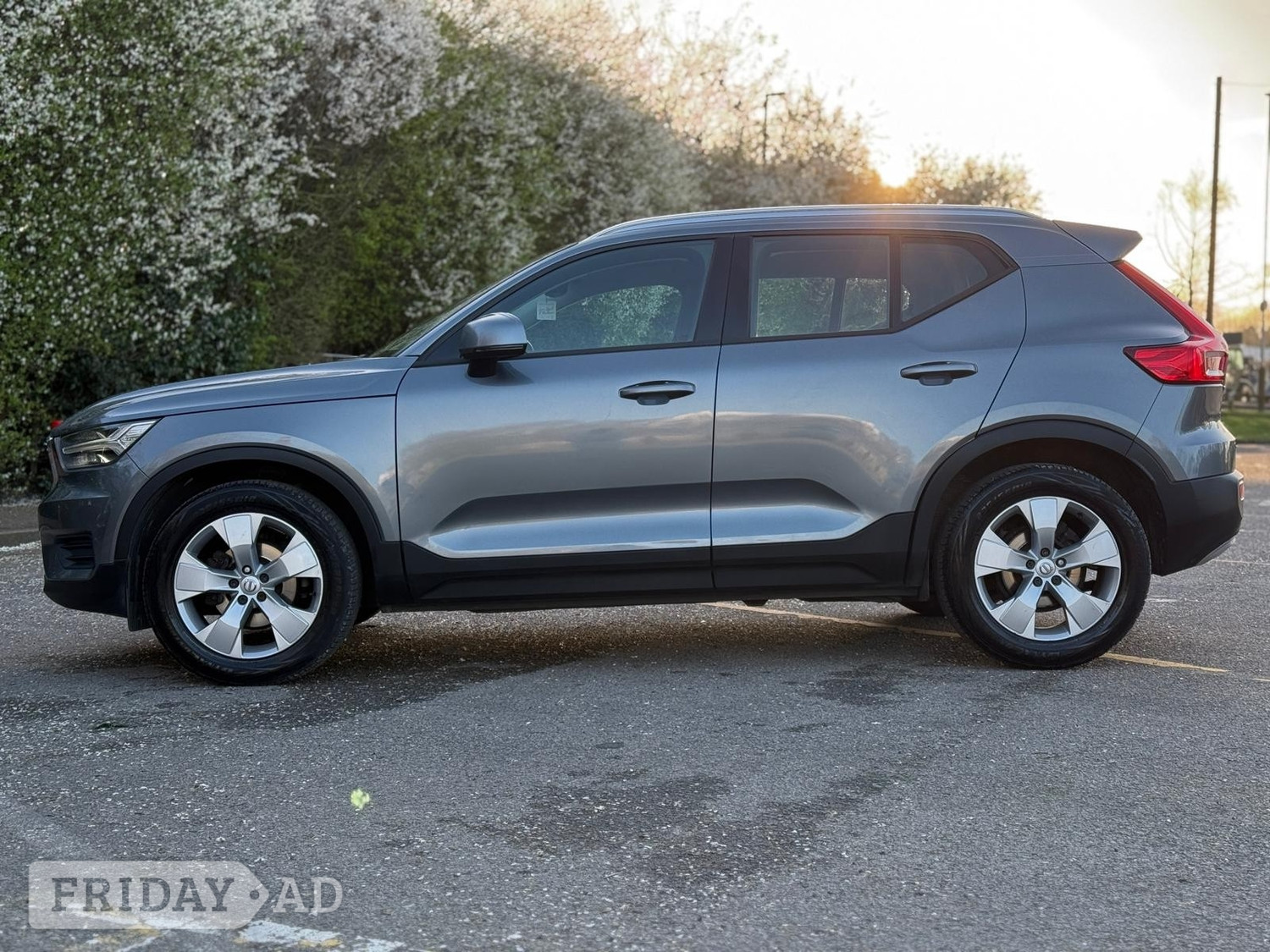 Volvo XC40 2019 - Cars