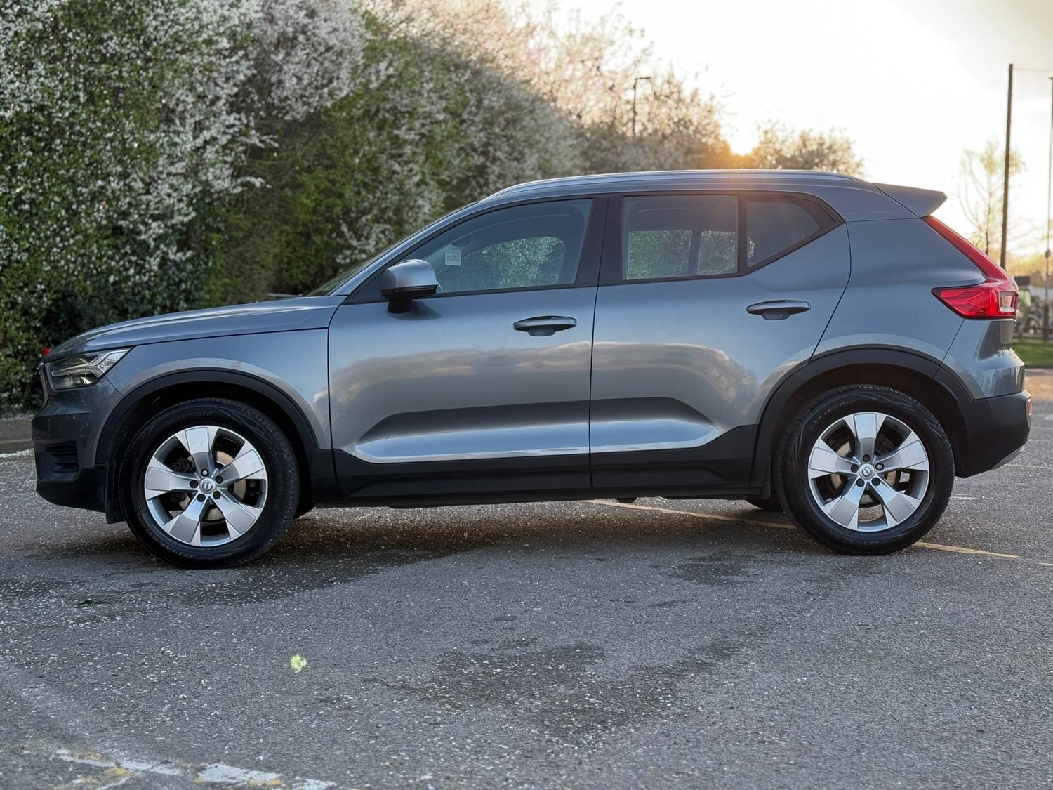 Volvo XC40 2019 - Cars