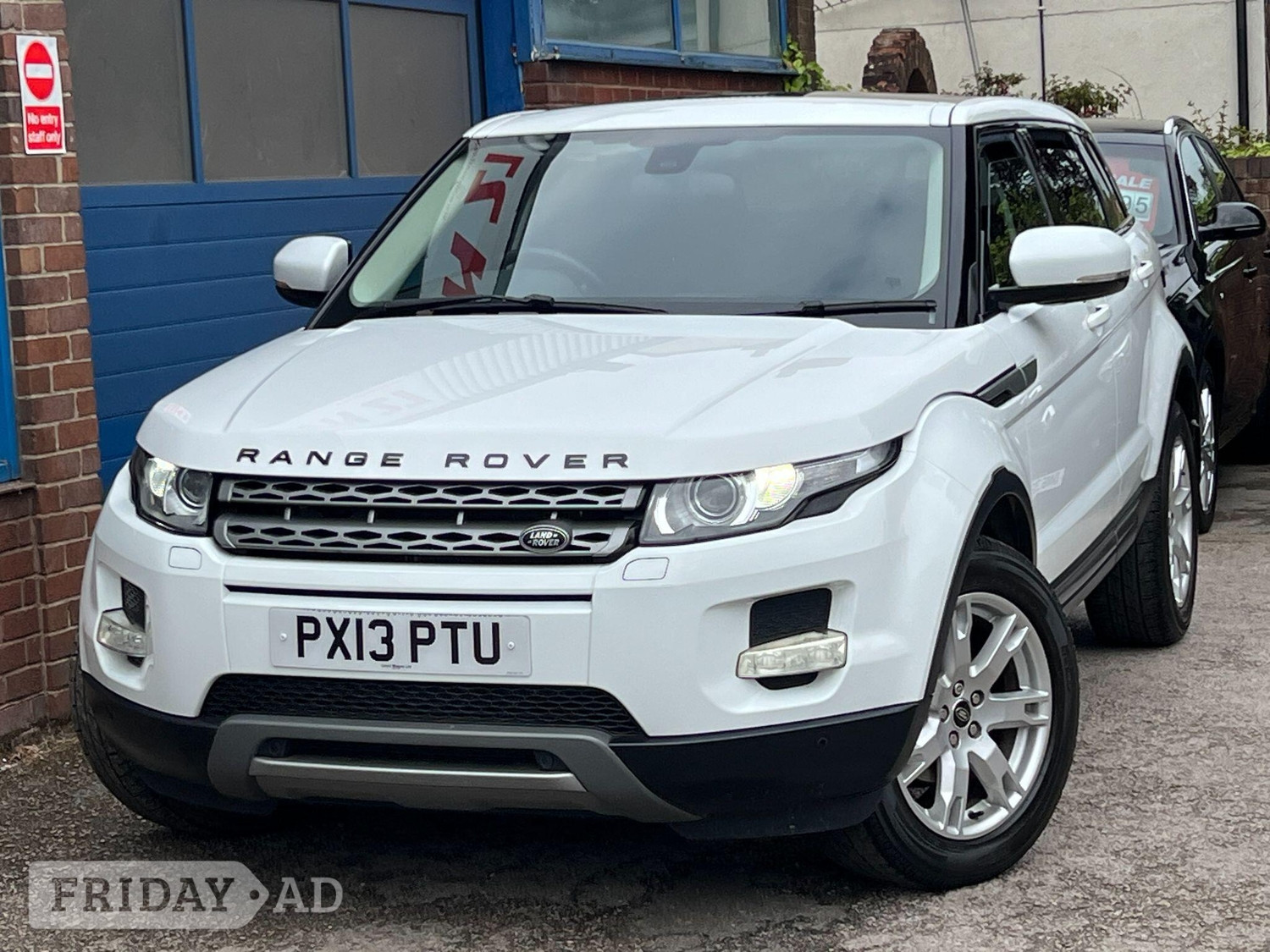 [ berth ]Land Rover Range Rover Evoque