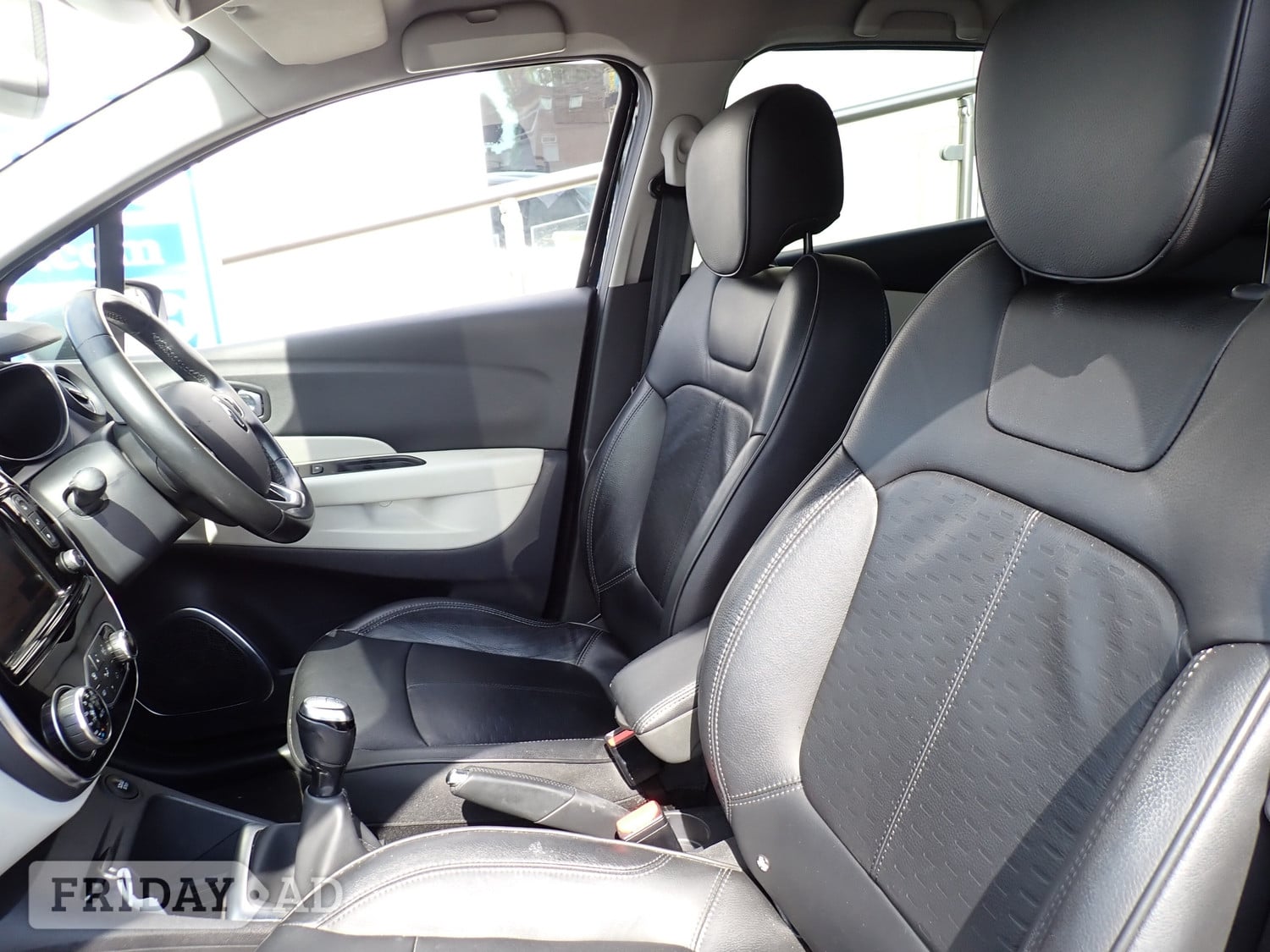 [ berth ]Renault Captur