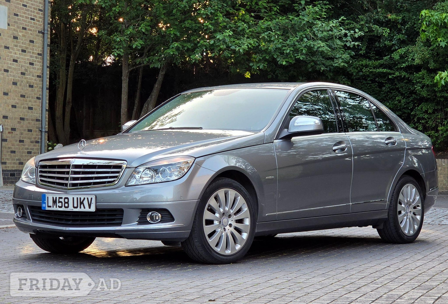[ berth ]Mercedes-Benz C Class