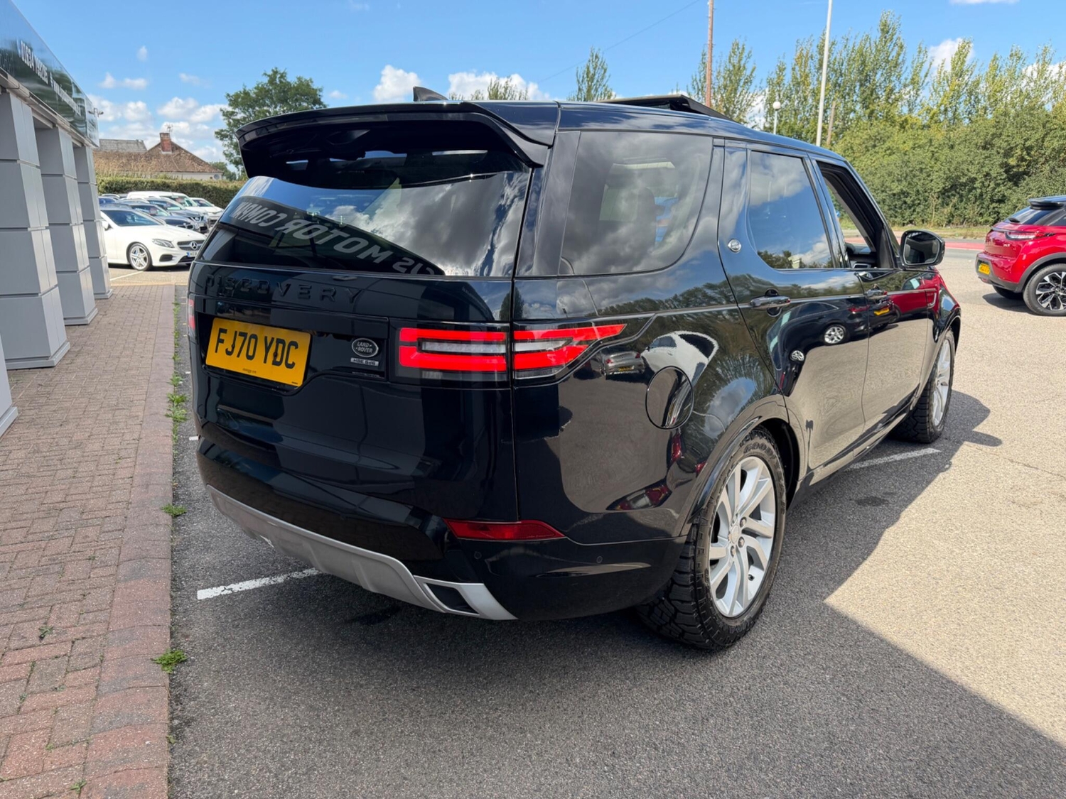Land Rover Discovery 2020 - Cars