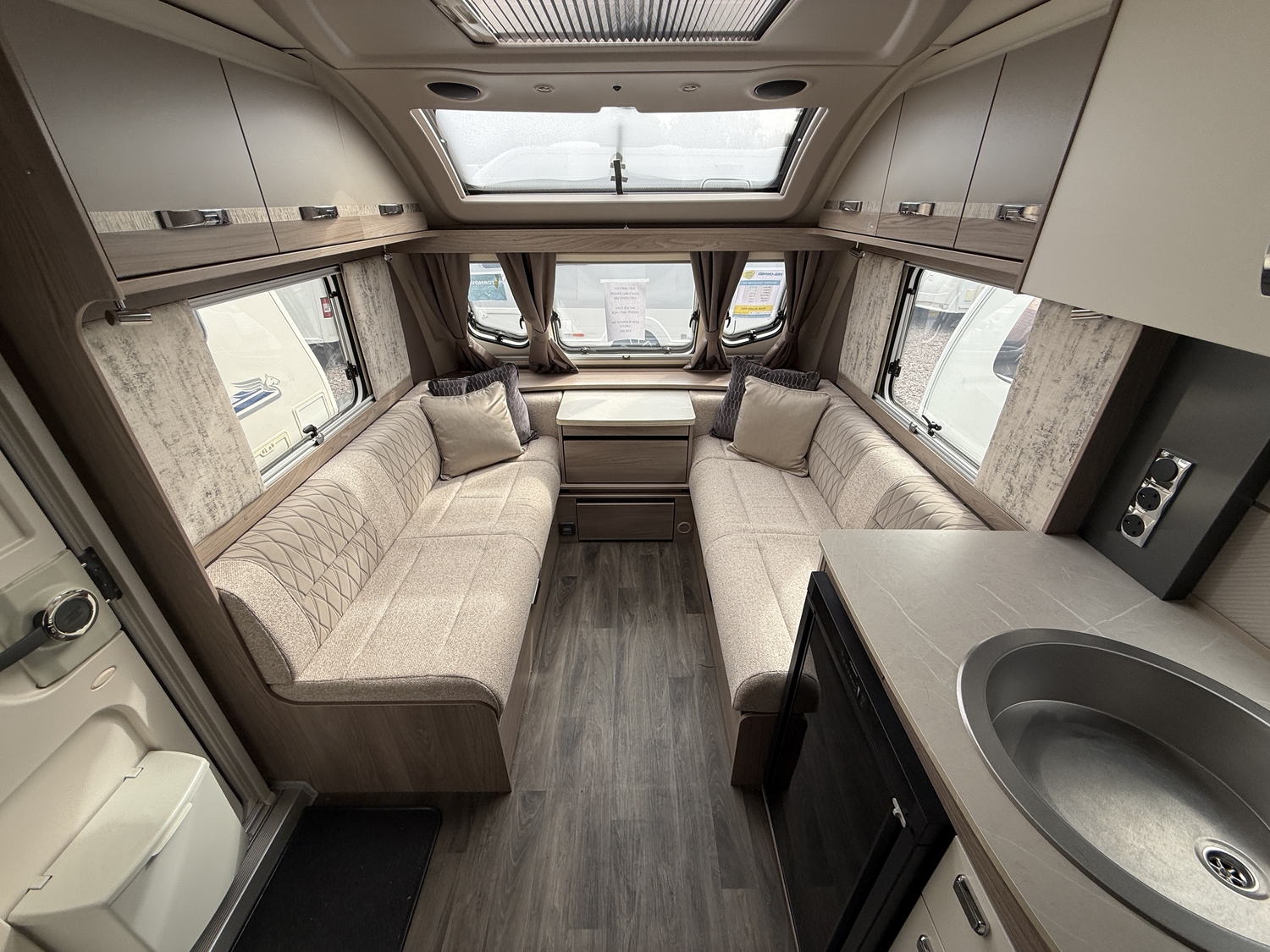 [4 berth ]Swift Challenger Exclusive 560