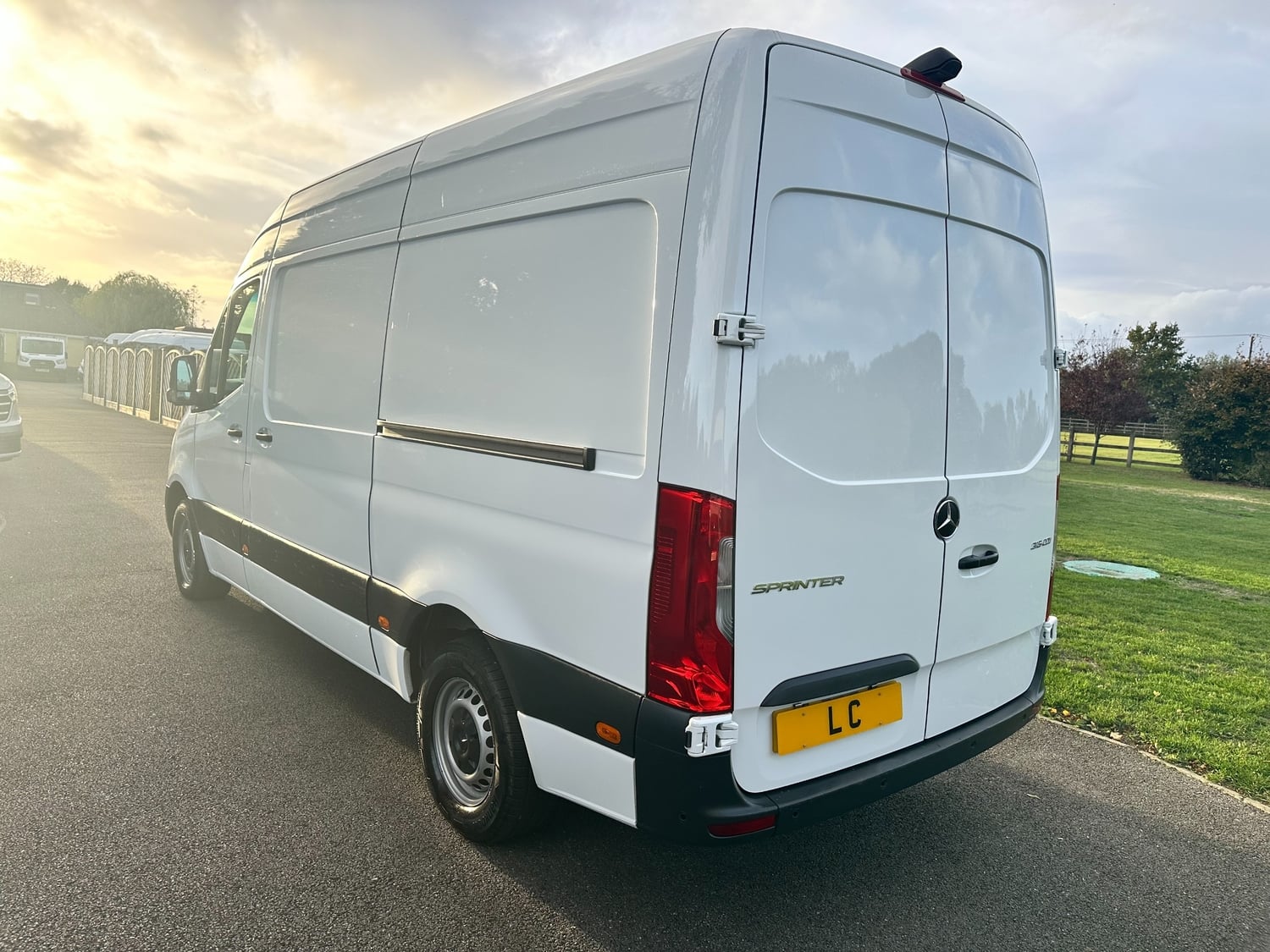 Mercedes-Benz Sprinter 2024 - Vans & Commercial Vehicles