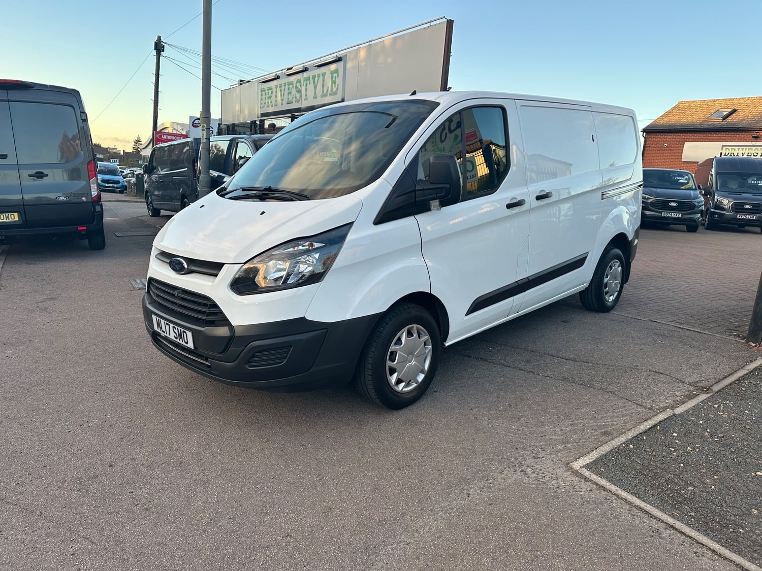 Ford Transit Custom 2017 - Vans & Commercial Vehicles in Dunstable