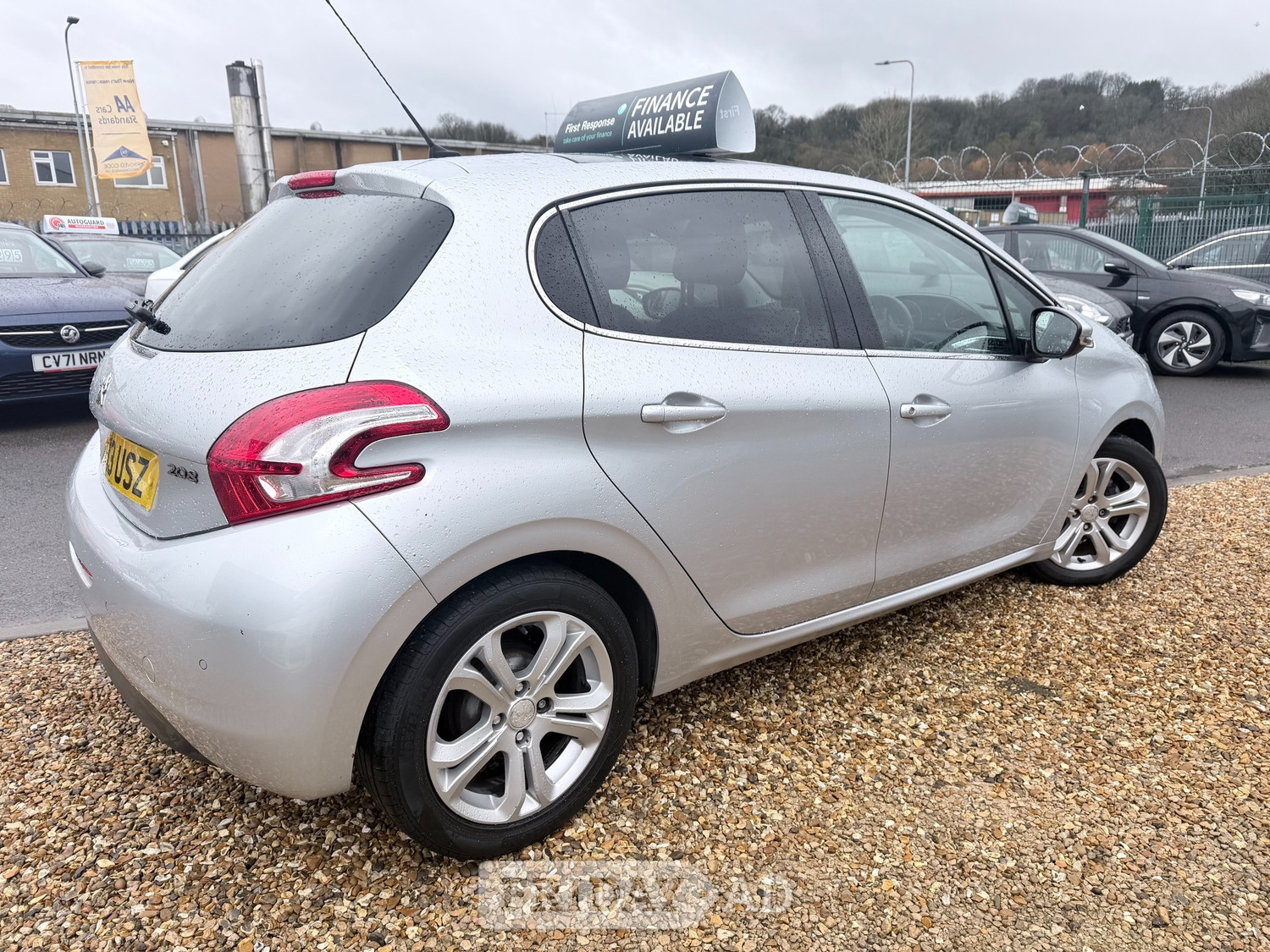 Peugeot 208 2013 - Cars
