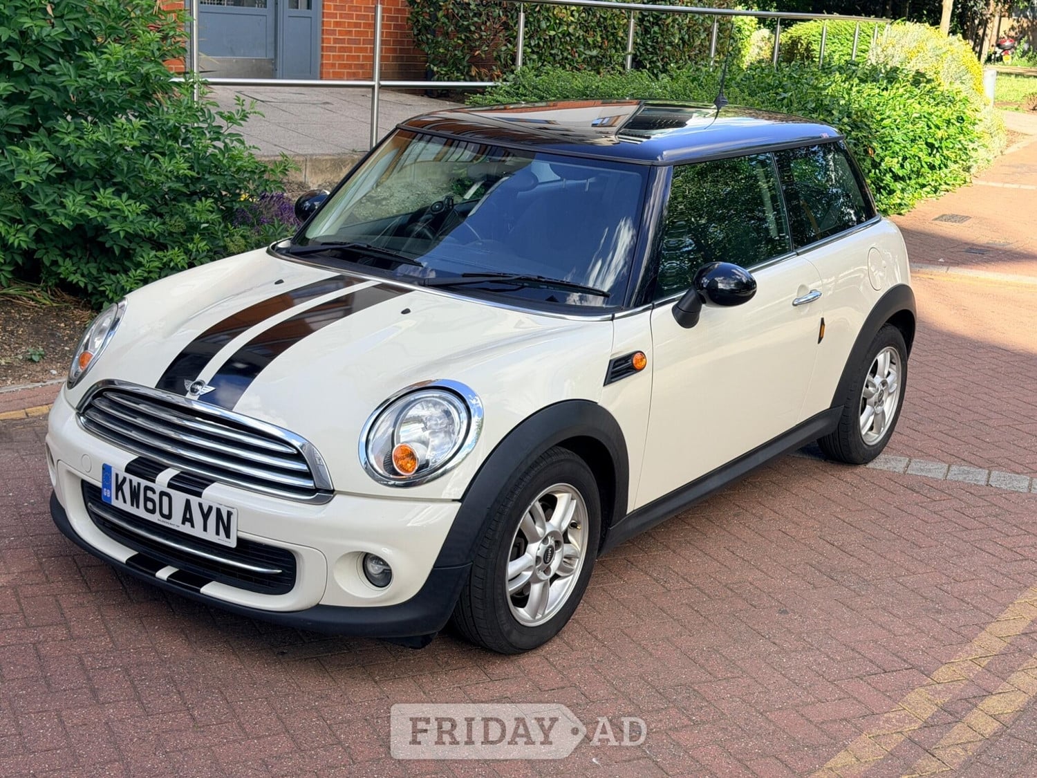 Mini Hatch 2010 in Wembley