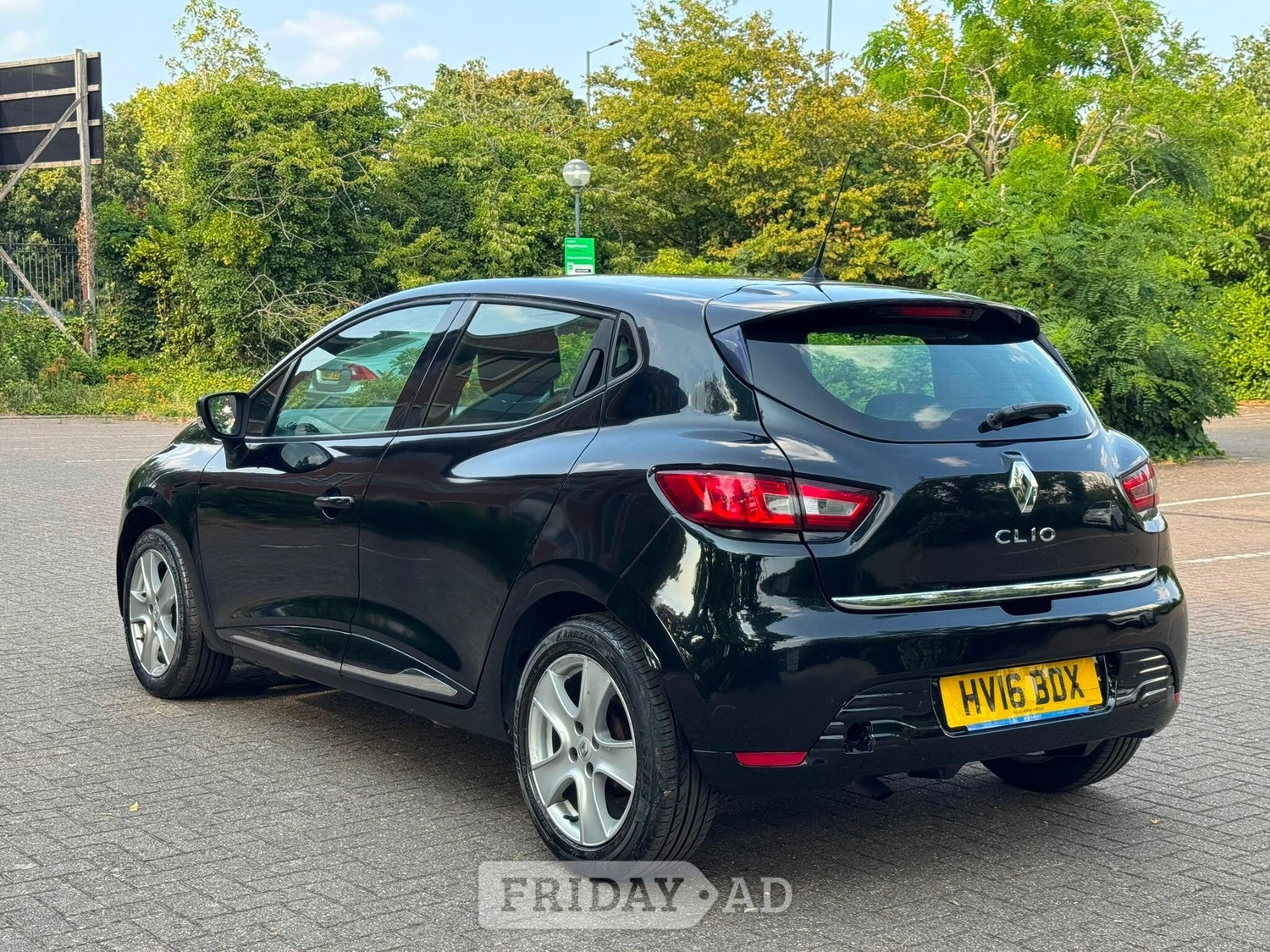 Renault Clio 2016 - Cars