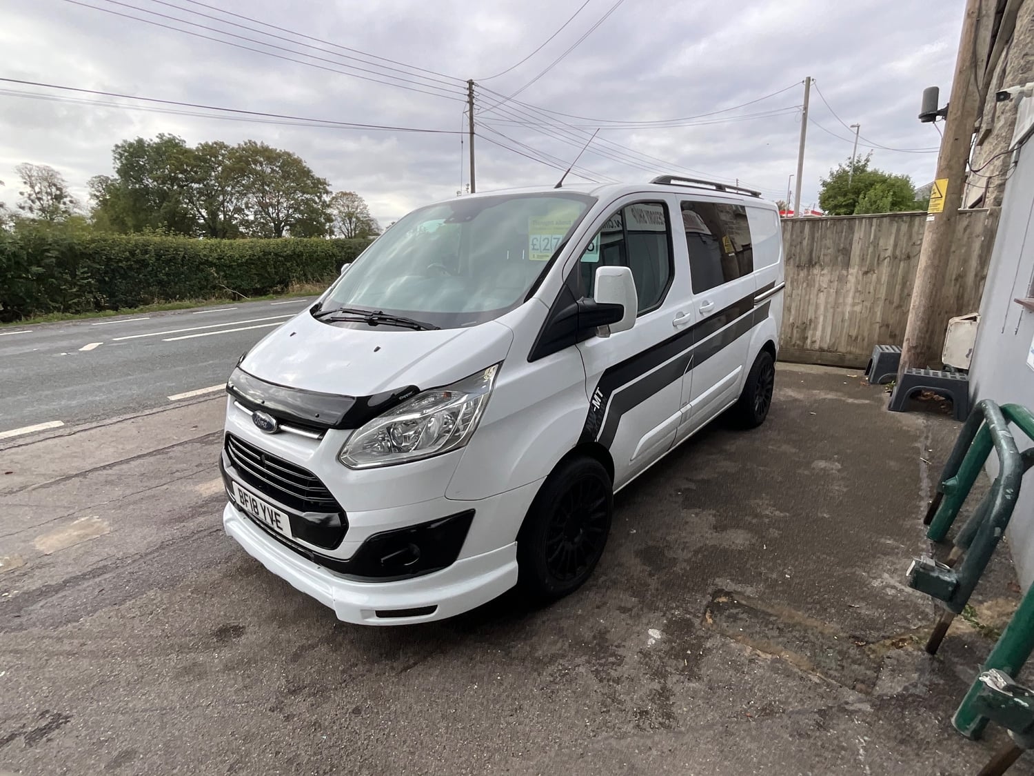 [ berth ]Ford Transit Custom
