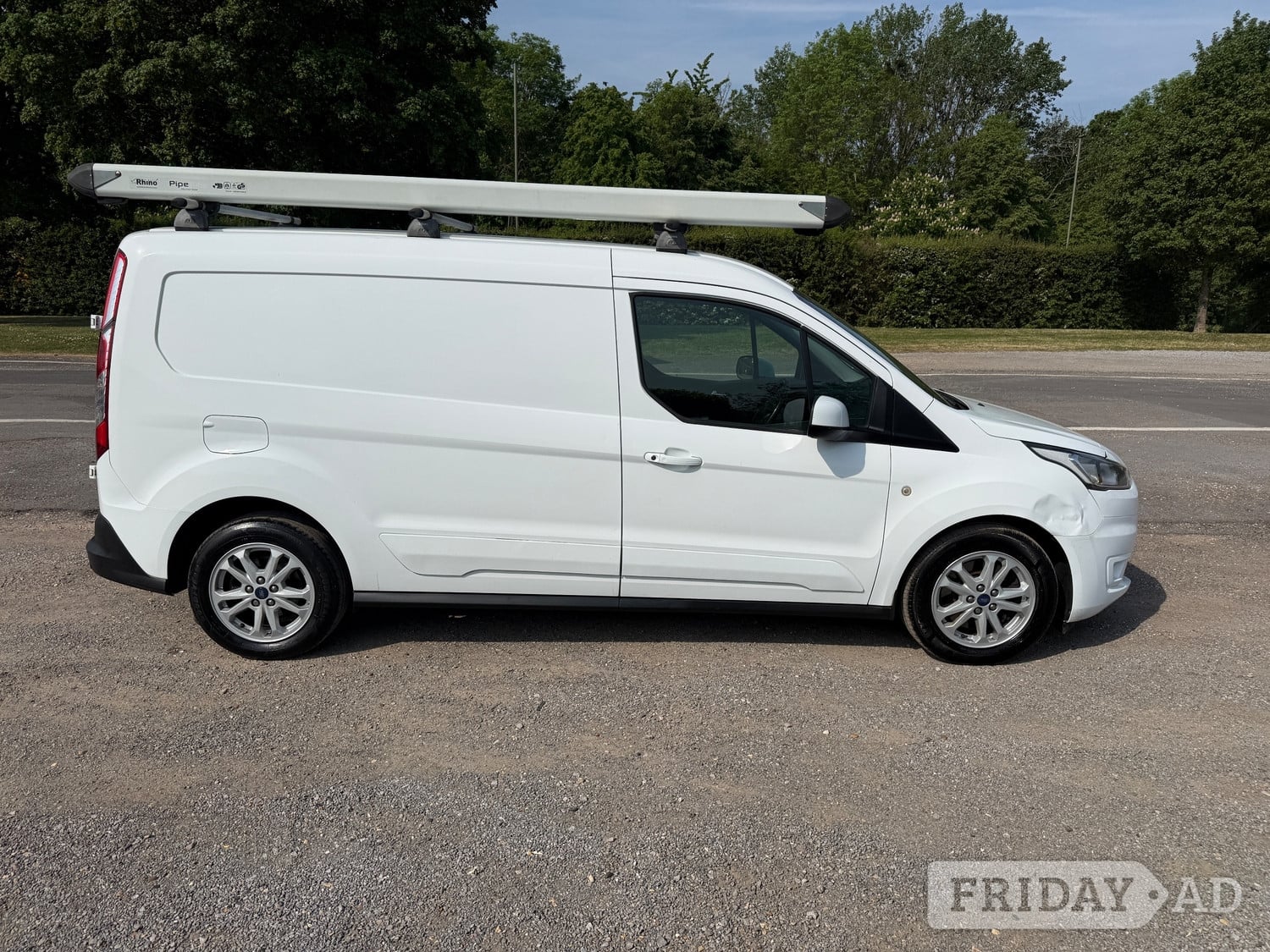 Ford Transit Connect 2019 - Vans & Commercial Vehicles in Chertsey