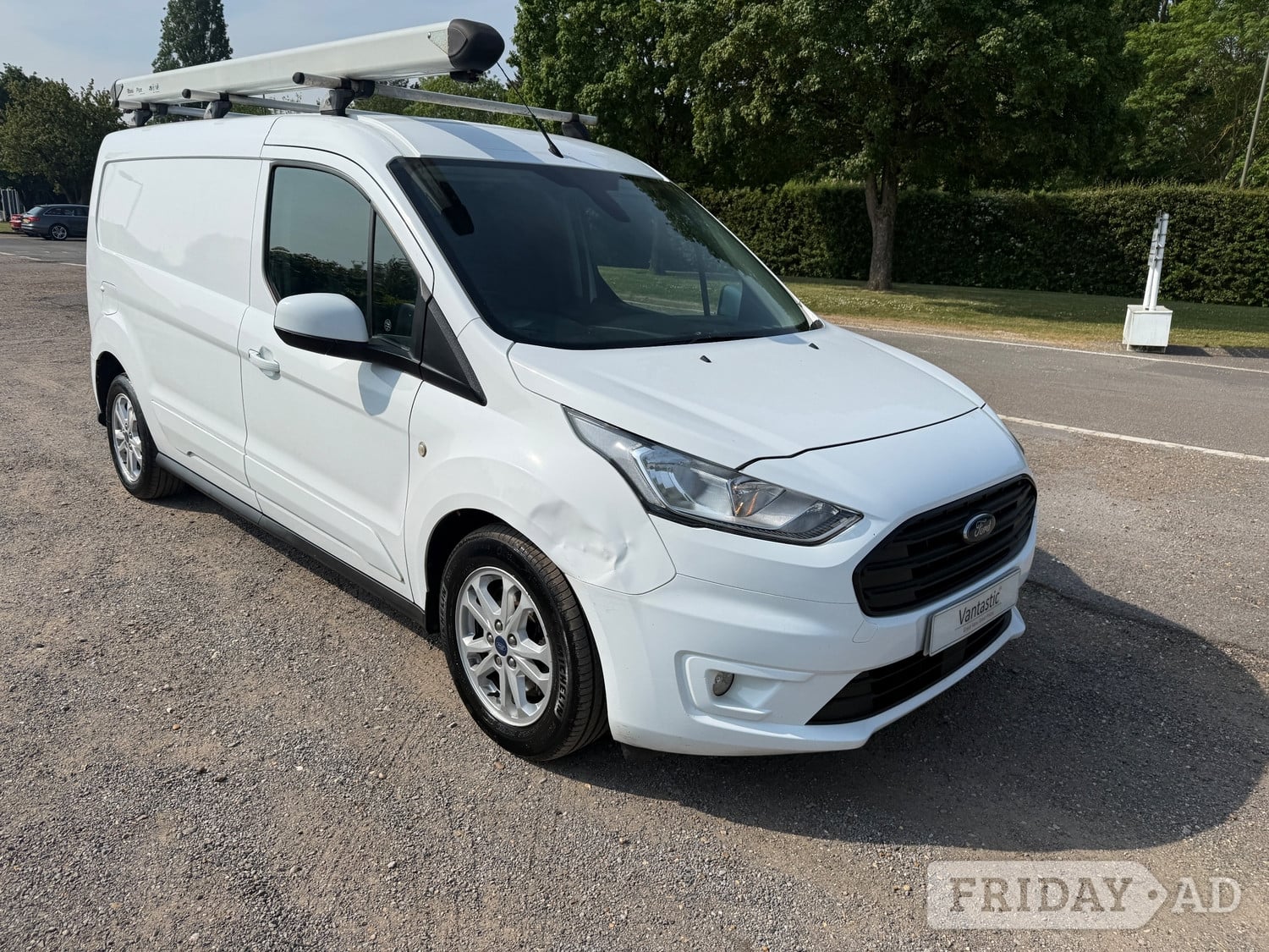 Ford Transit Connect Chertsey