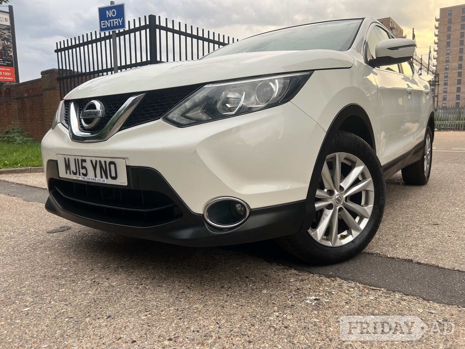 Nissan Qashqai 2015 in Harrow