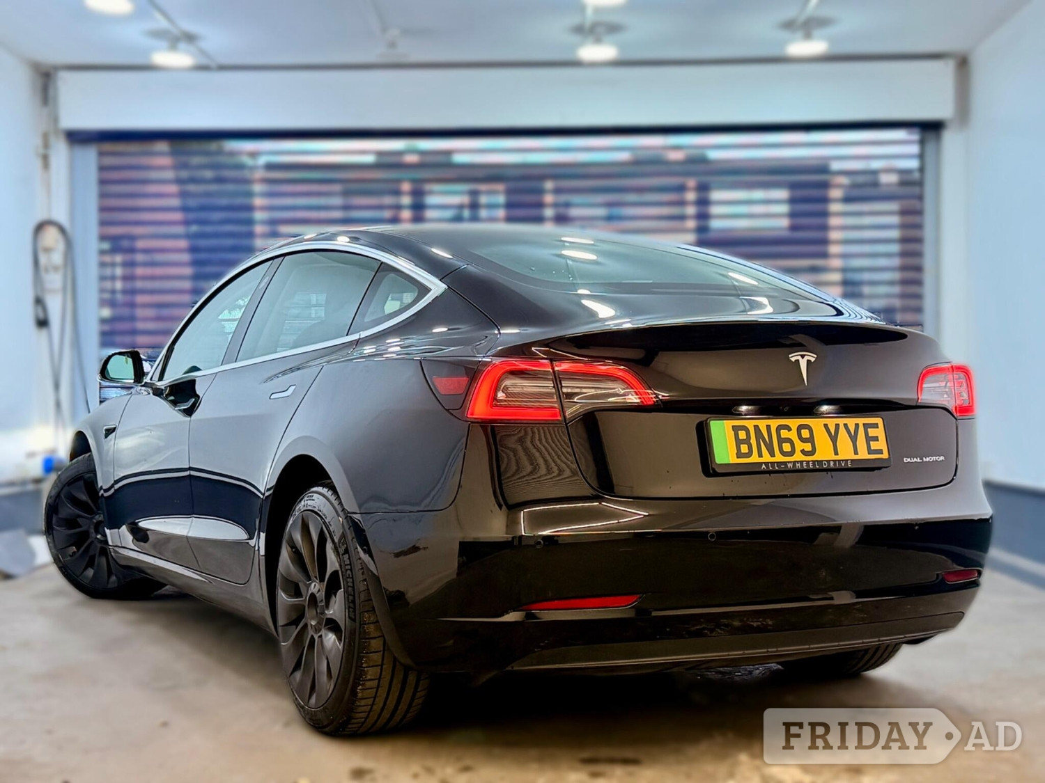 Tesla Model 3 2019 - Cars