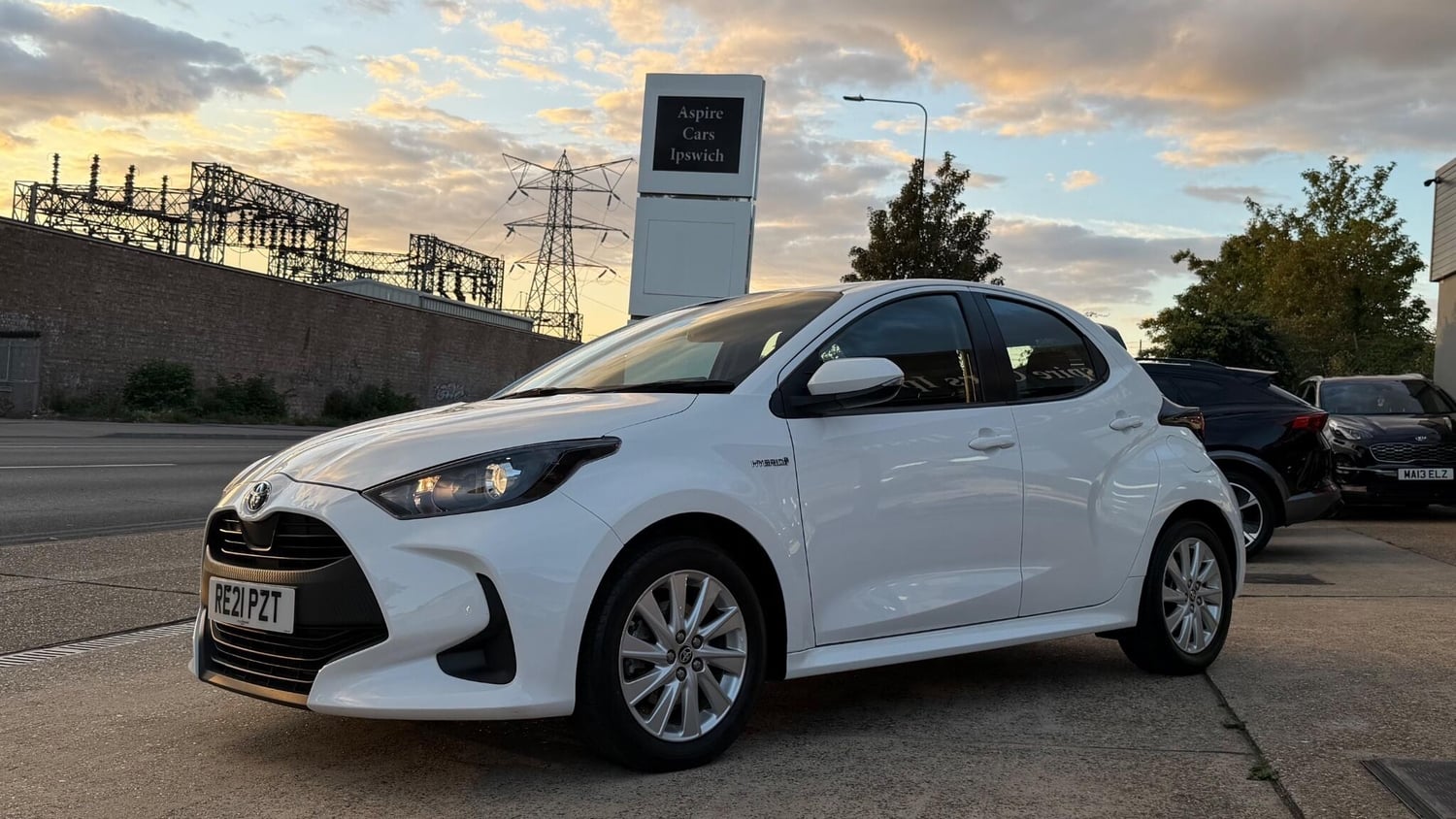 Toyota Yaris 2021 - Cars