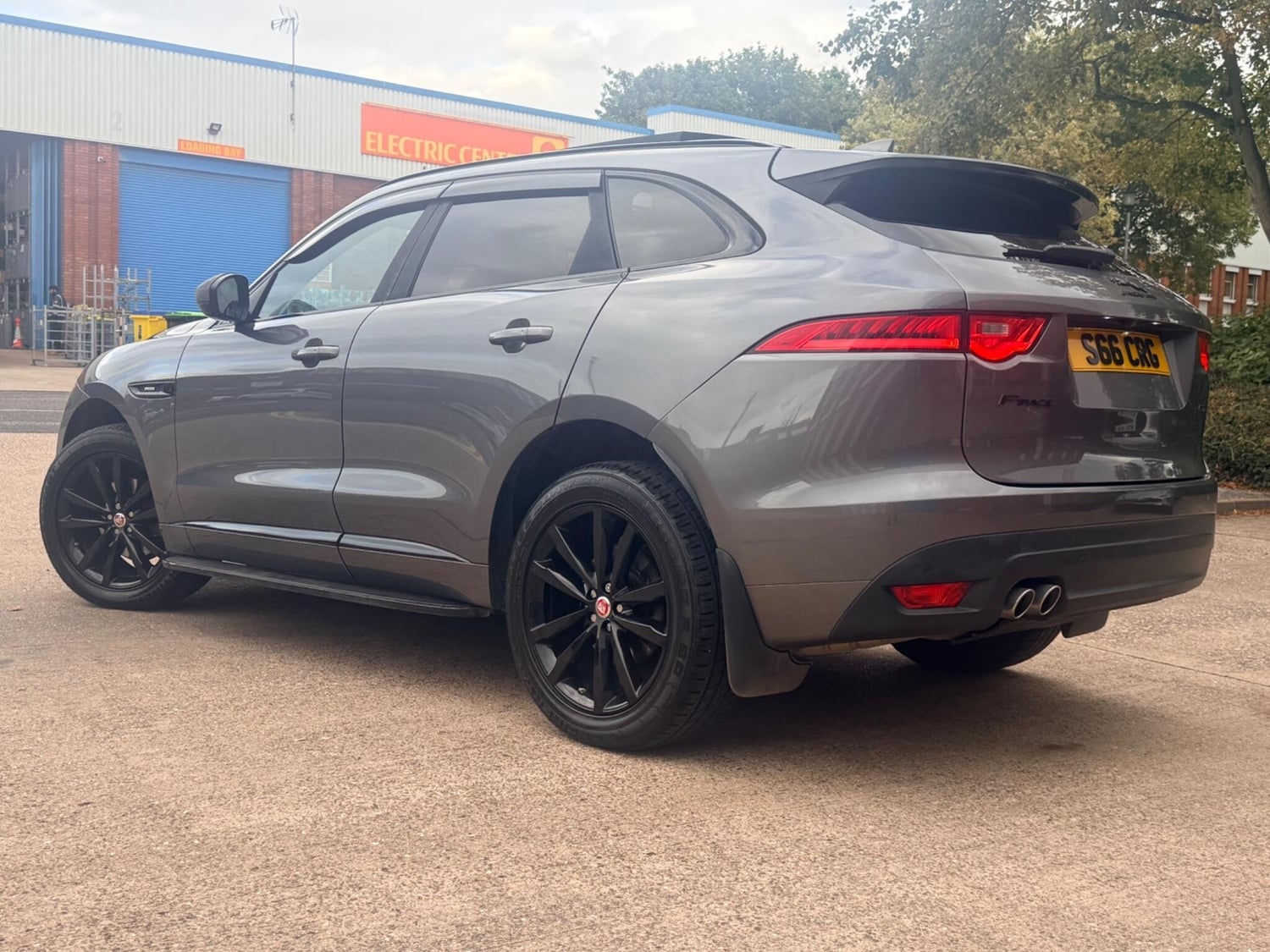 Jaguar F-Pace 2016 - Cars in Birmingham