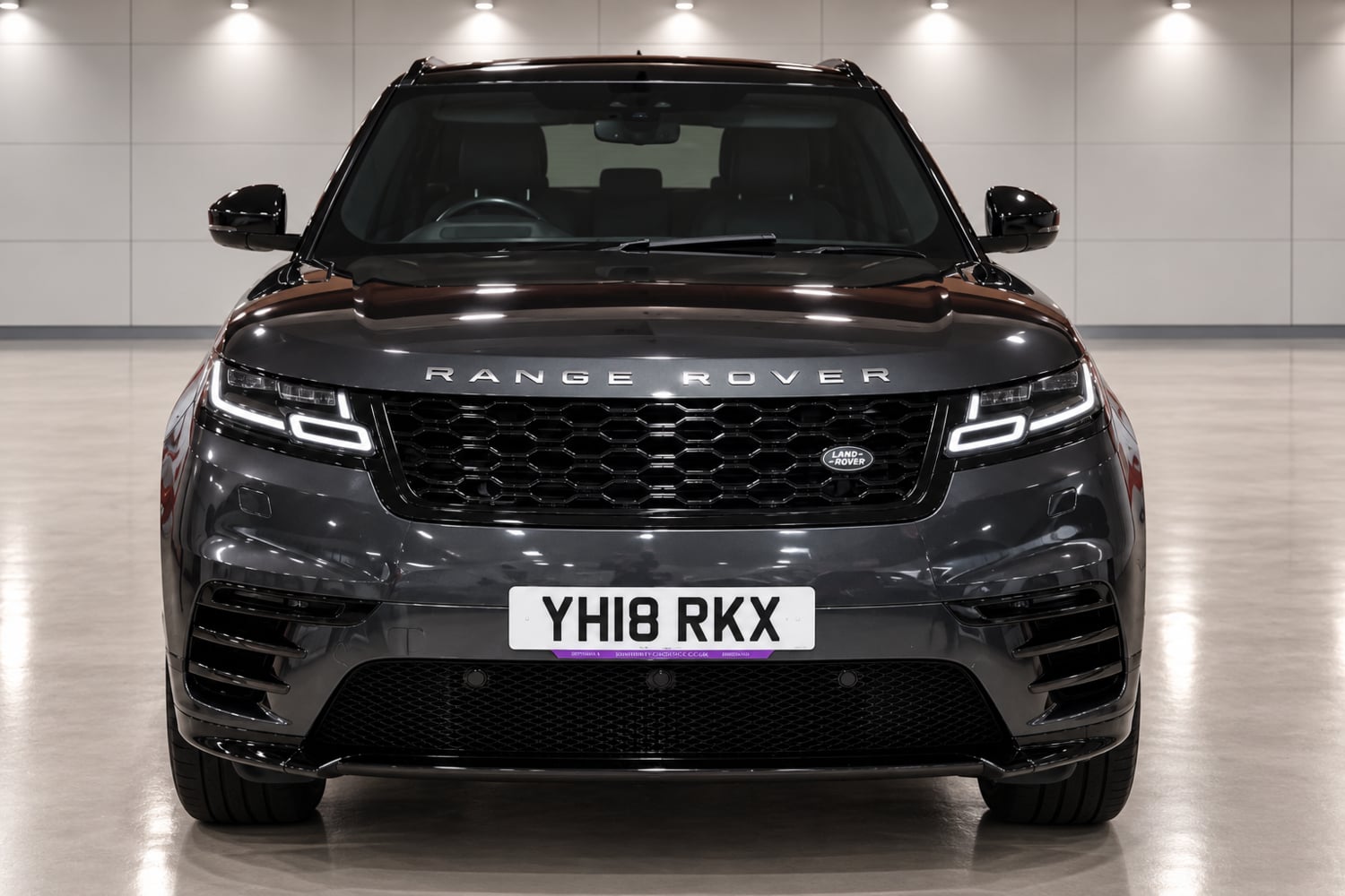 Land Rover Range Rover Velar 2018 - Cars in Peterborough