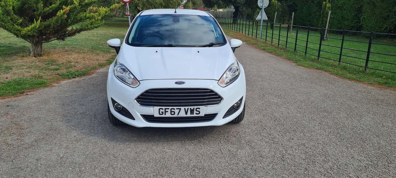 [ berth ]Ford Fiesta