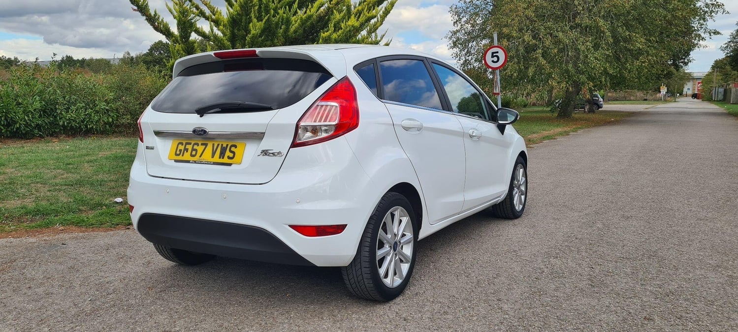 Ford Fiesta 2018 - Cars in Ashford