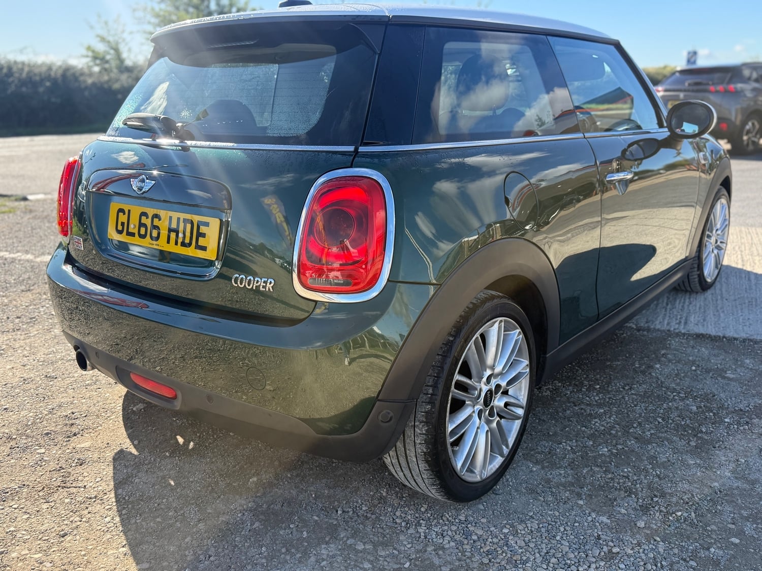 [ berth ]Mini Hatch