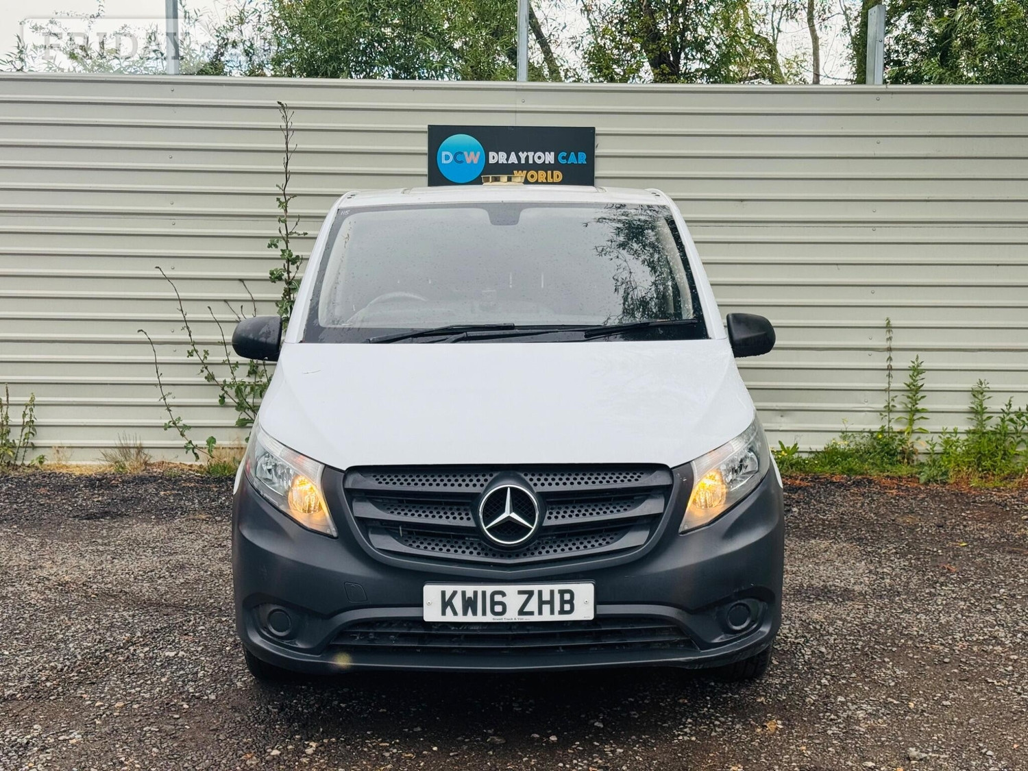 [ berth ]Mercedes-Benz Vito