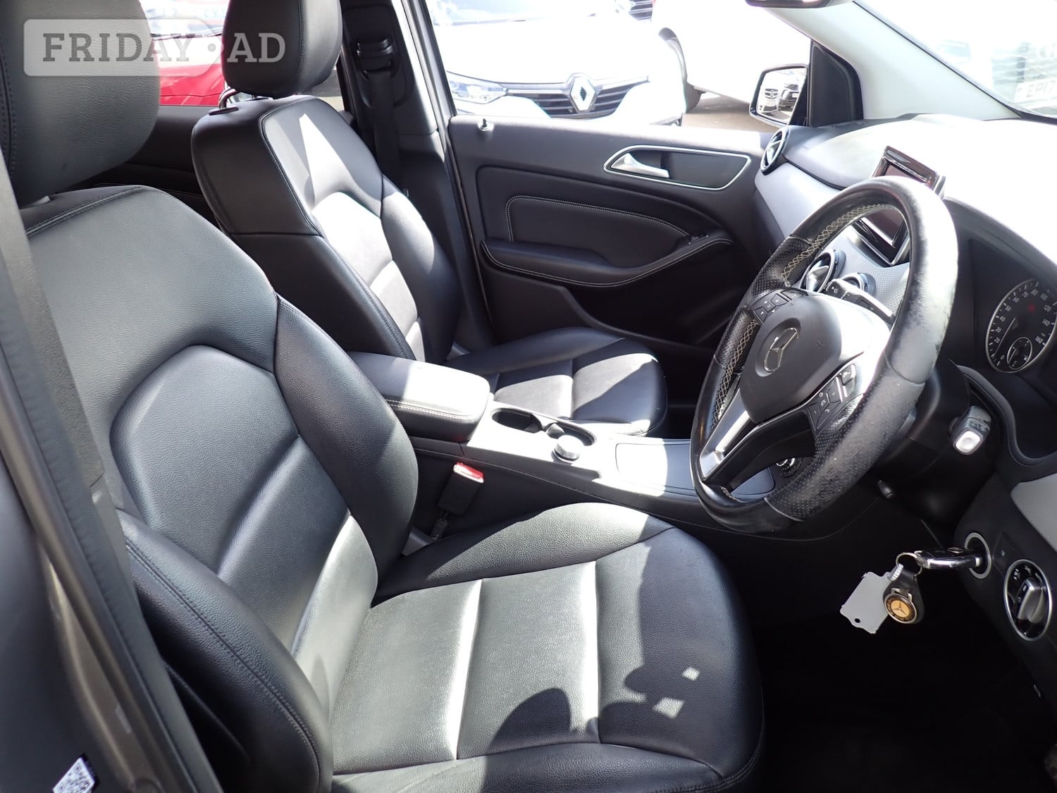 [ berth ]Mercedes-Benz B Class