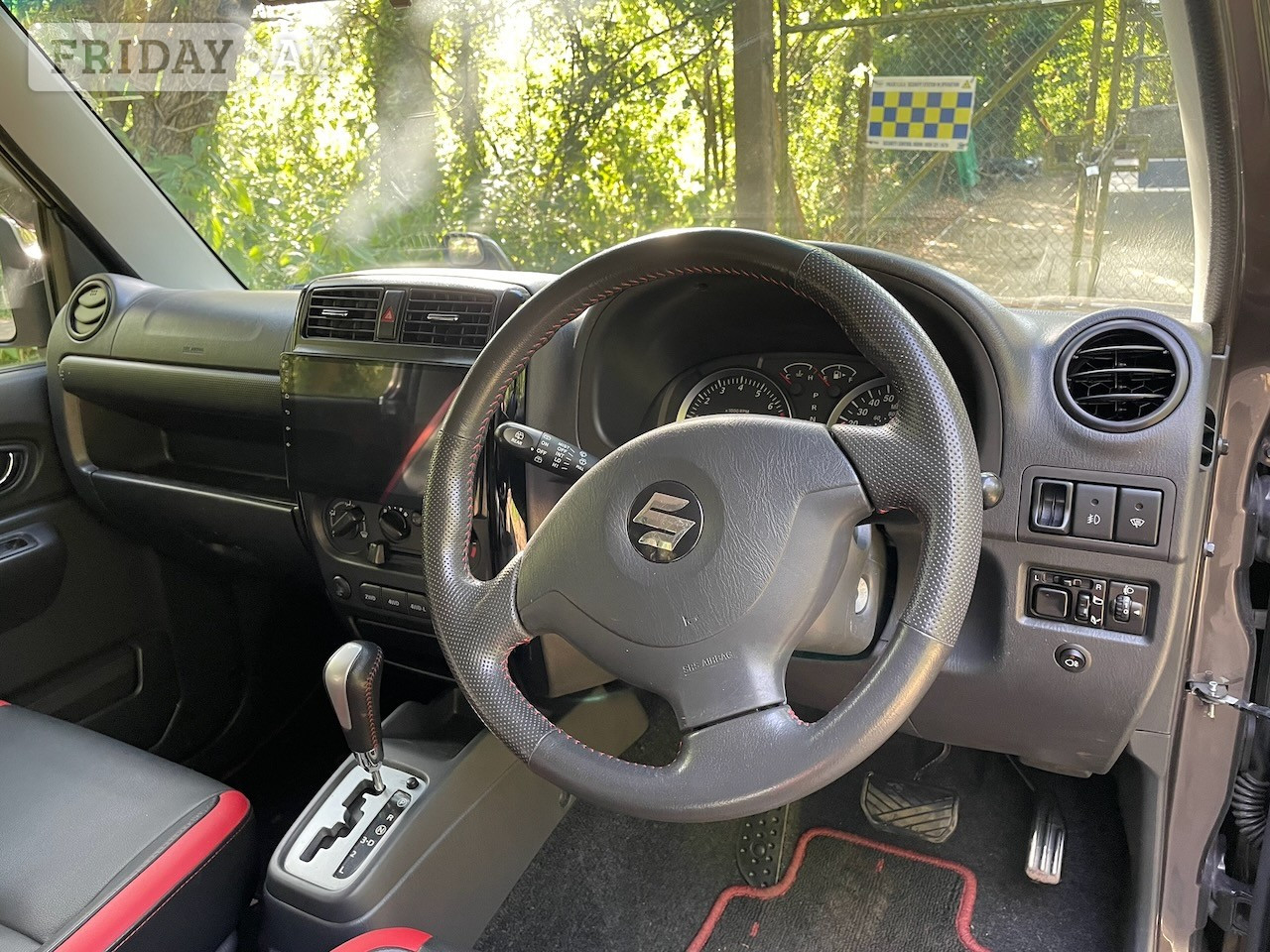 Suzuki Jimny 2013 - Cars in Billingshurst
