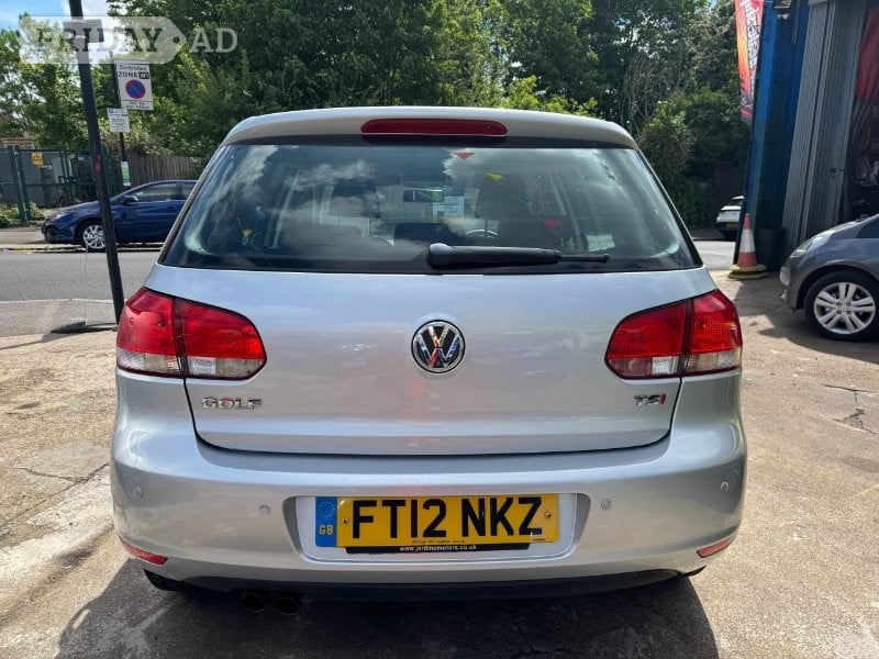 Volkswagen Golf 2012 - Cars