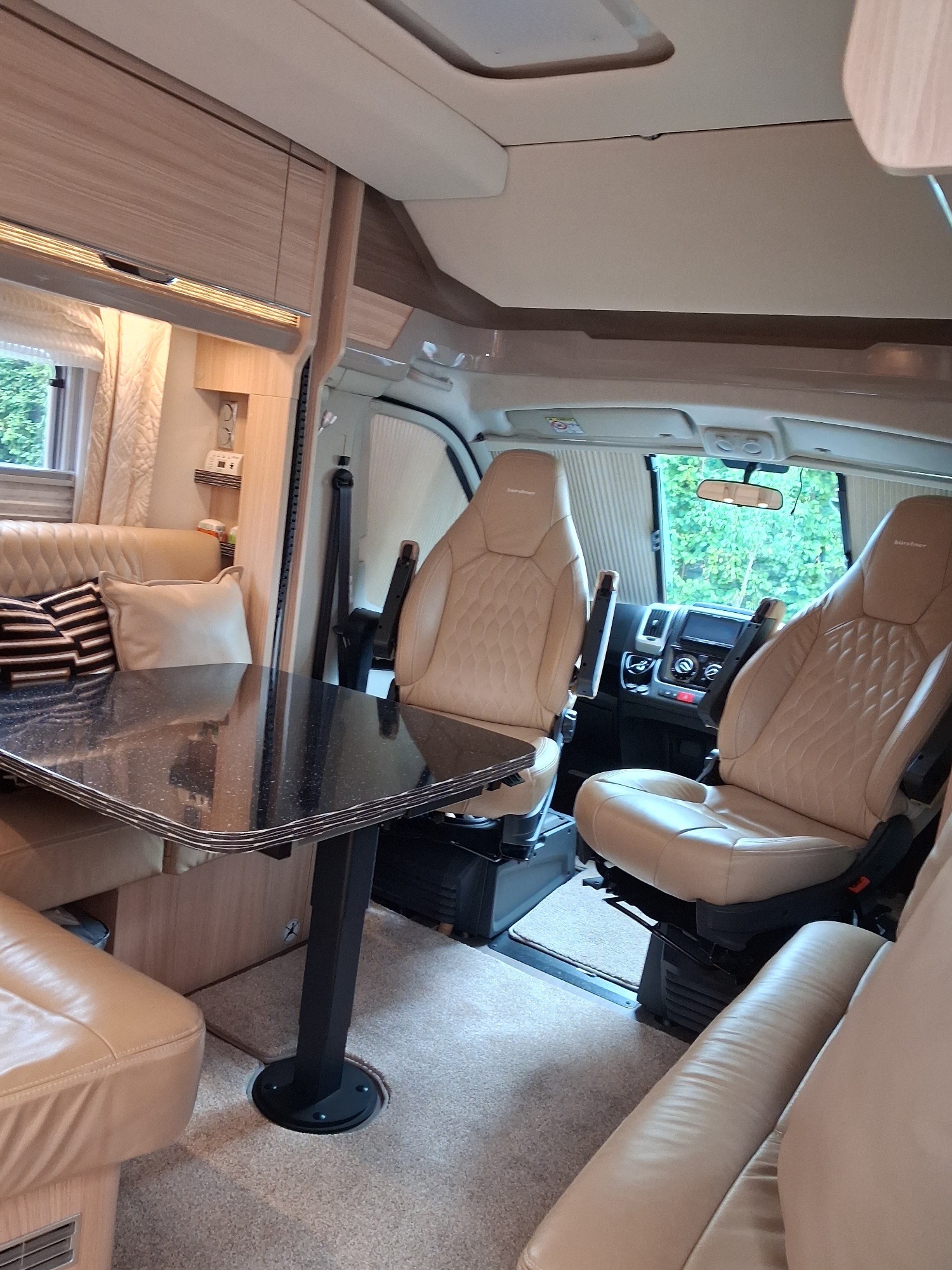Burstner Ixeo 680 G 2017 for sale - Motorhomes & Caravans in Braintree