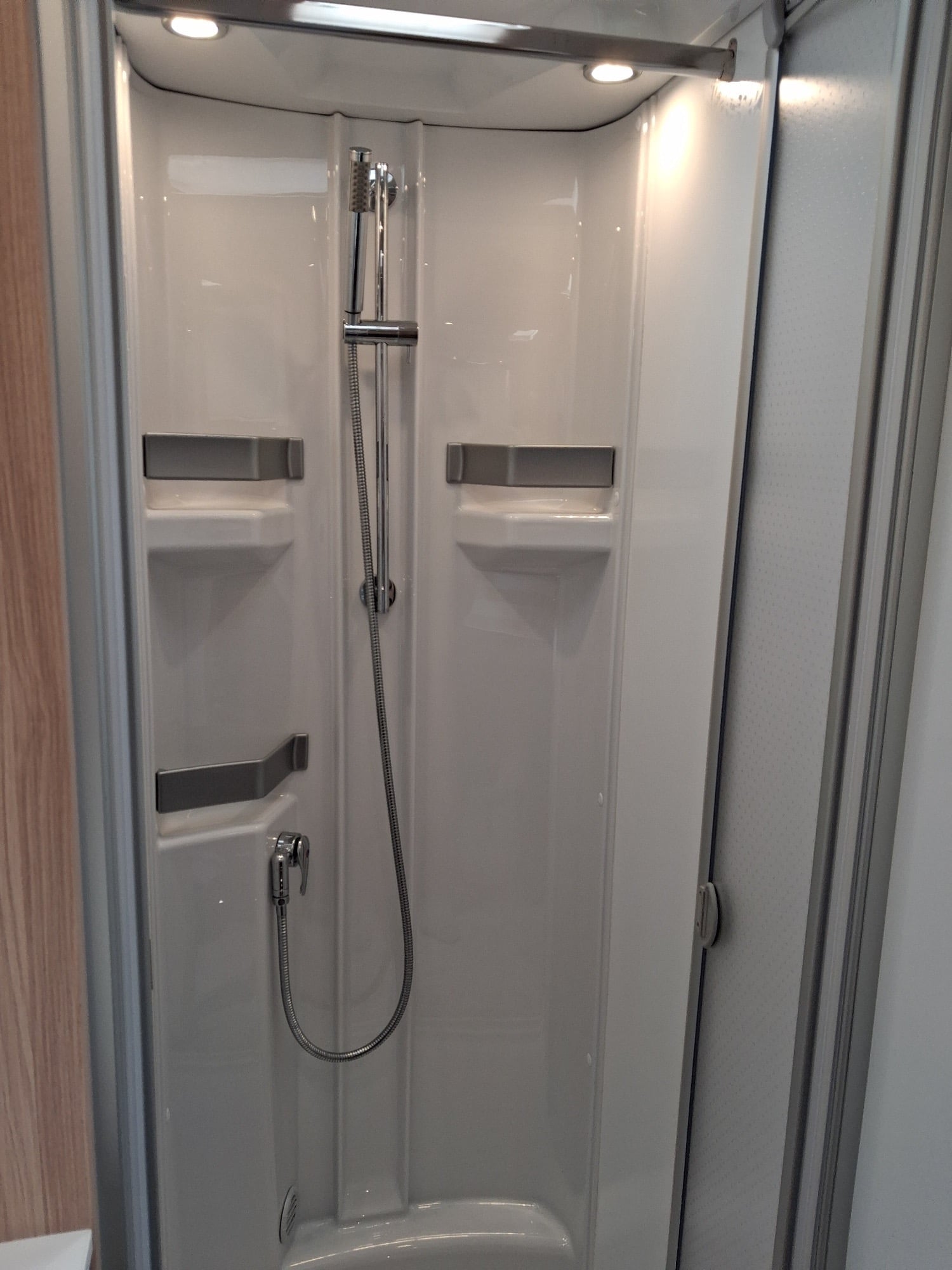 Burstner Ixeo 680 G 2017 for sale - Motorhomes & Caravans