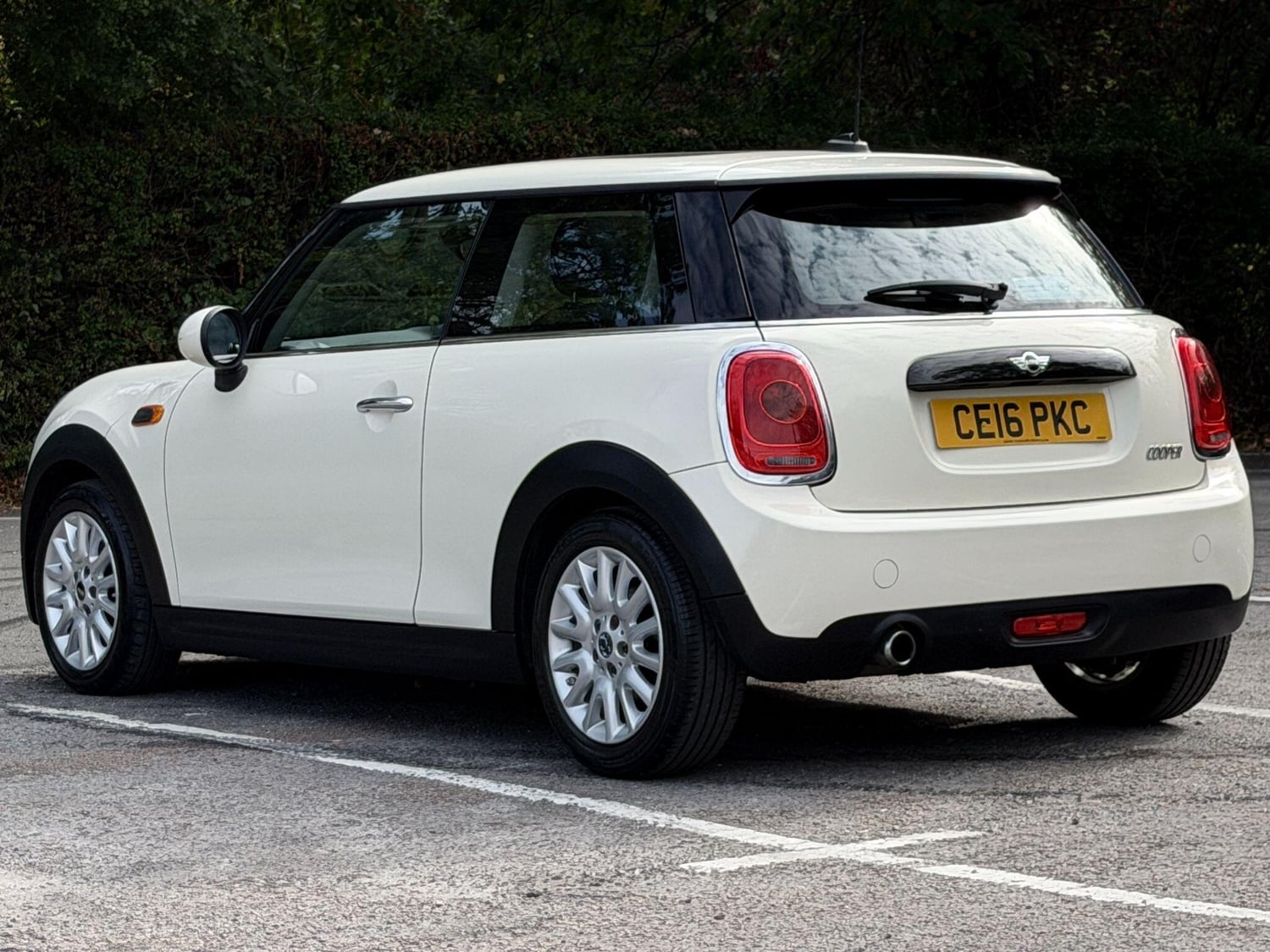 Mini Hatch 2016 - Cars in East Molesey