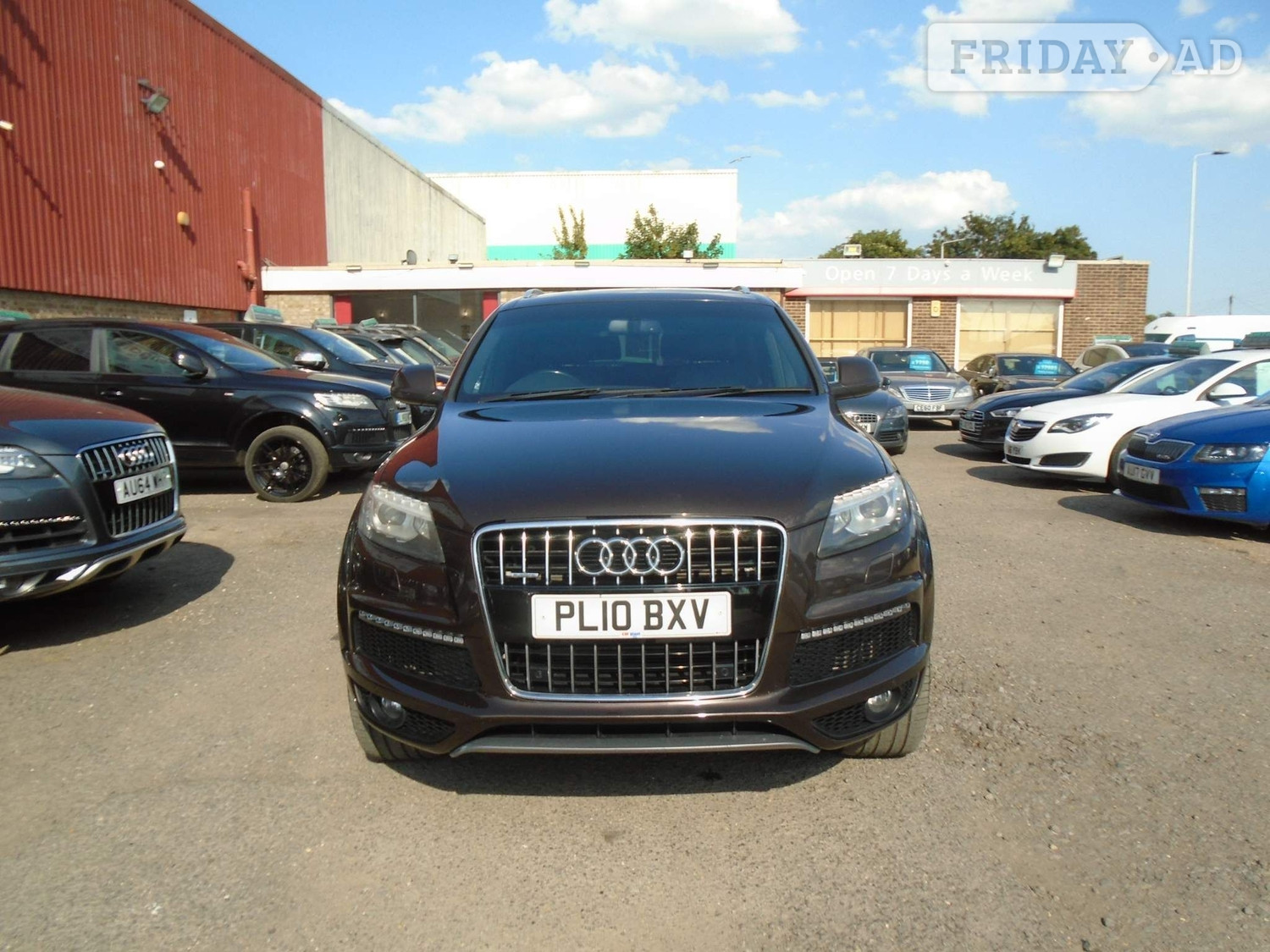 Audi Q7 2010 - Cars