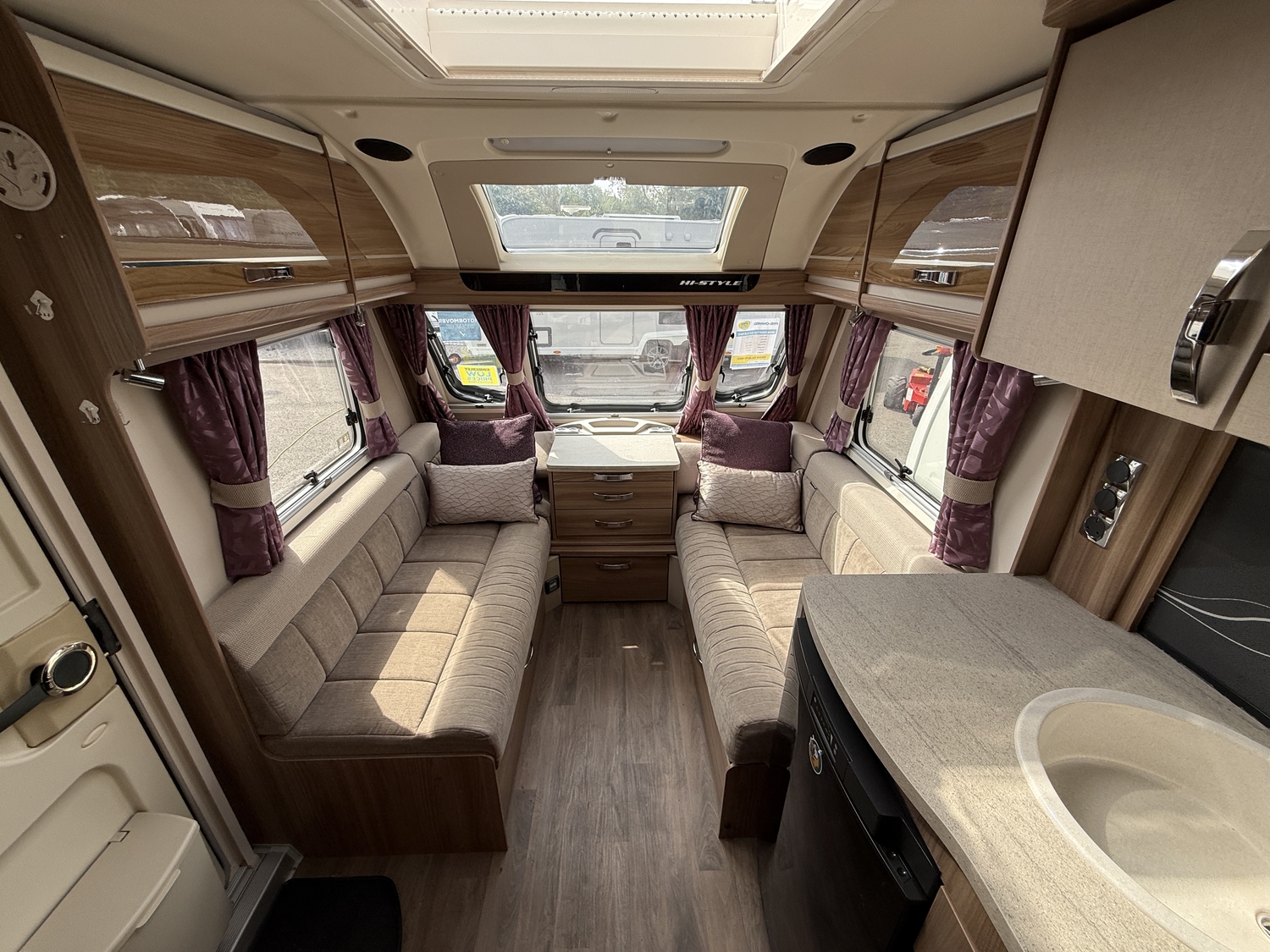 [4 berth ]Swift Challenger Hi-Style 560