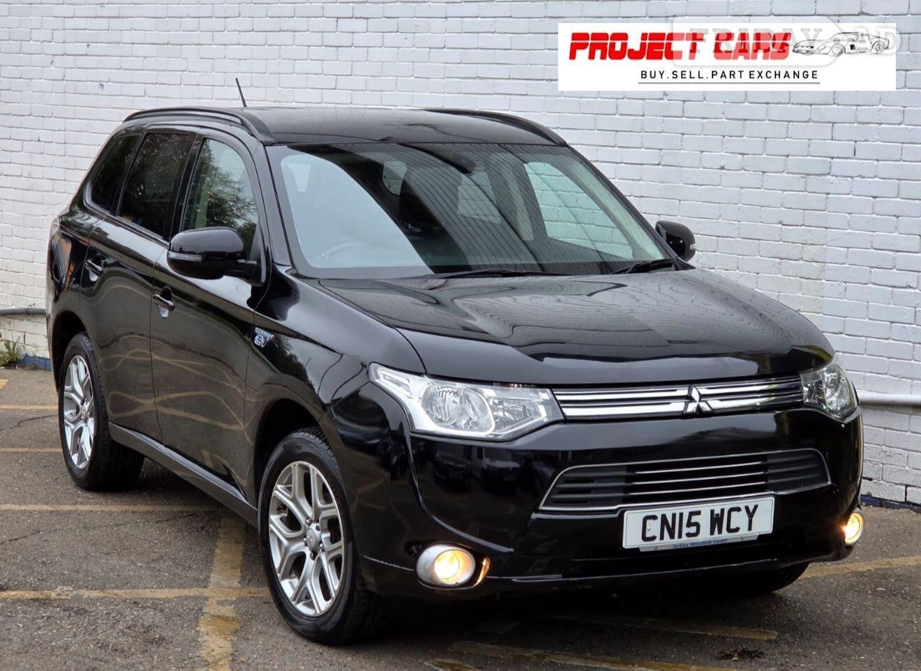 Mitsubishi Outlander 2015 in Ashford