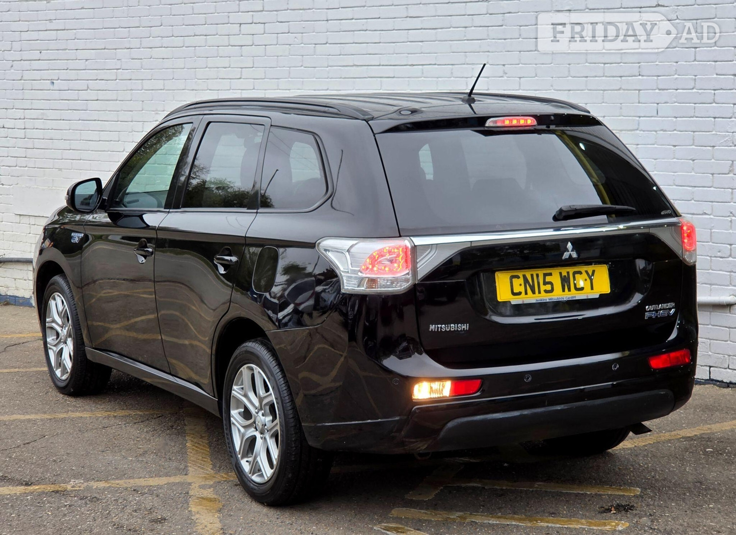 Mitsubishi Outlander 2015 - Cars