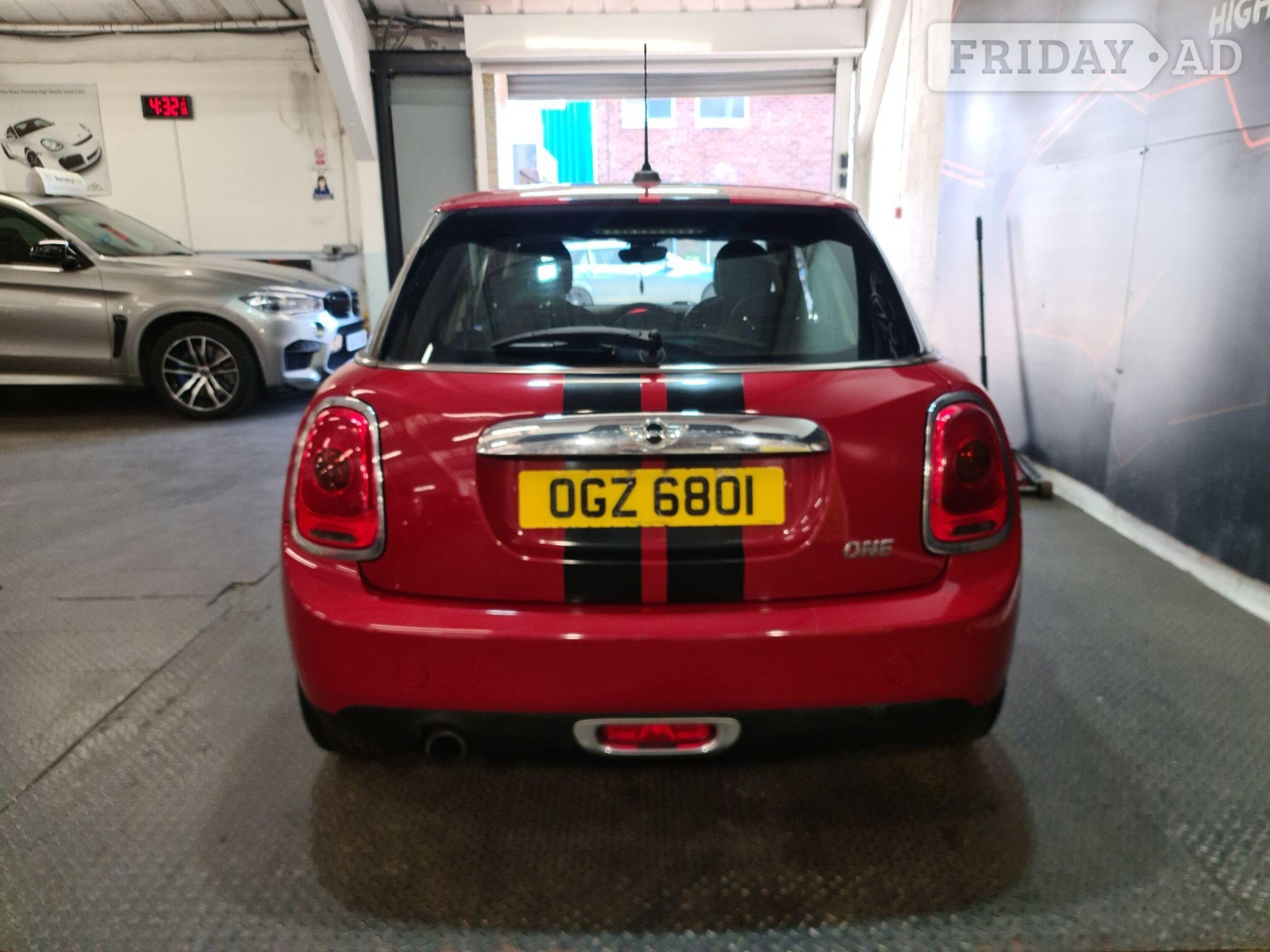 Mini Hatch 2015 - Cars