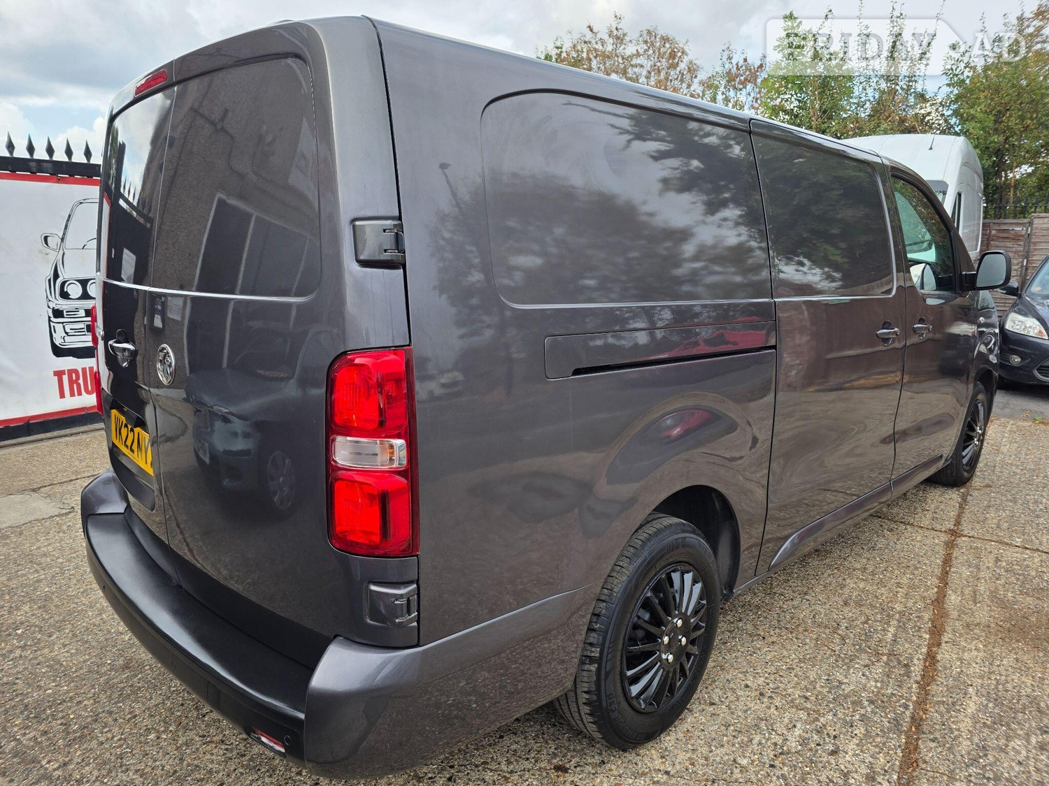 Vauxhall Vivaro 2022 - Vans & Commercial Vehicles in Hounslow